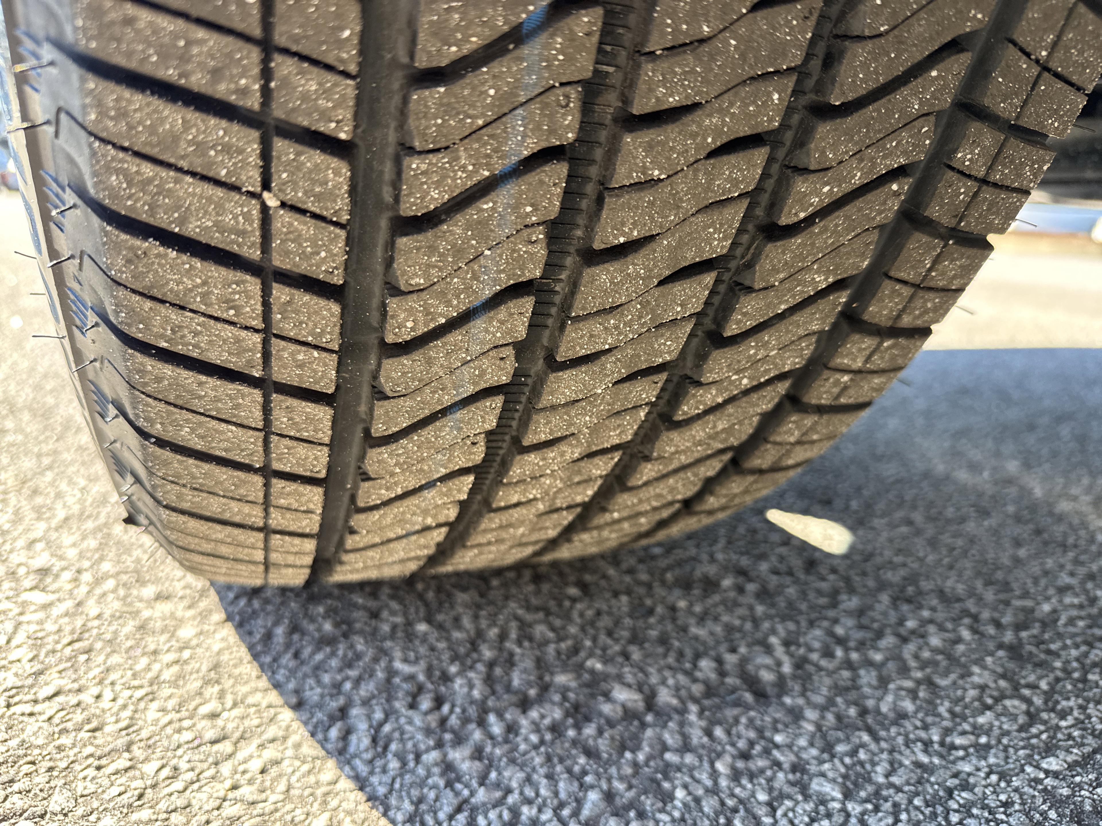 GMC Sierra 1500 Denali Four Wheel Drive Crew Cab - Thumbnail 11