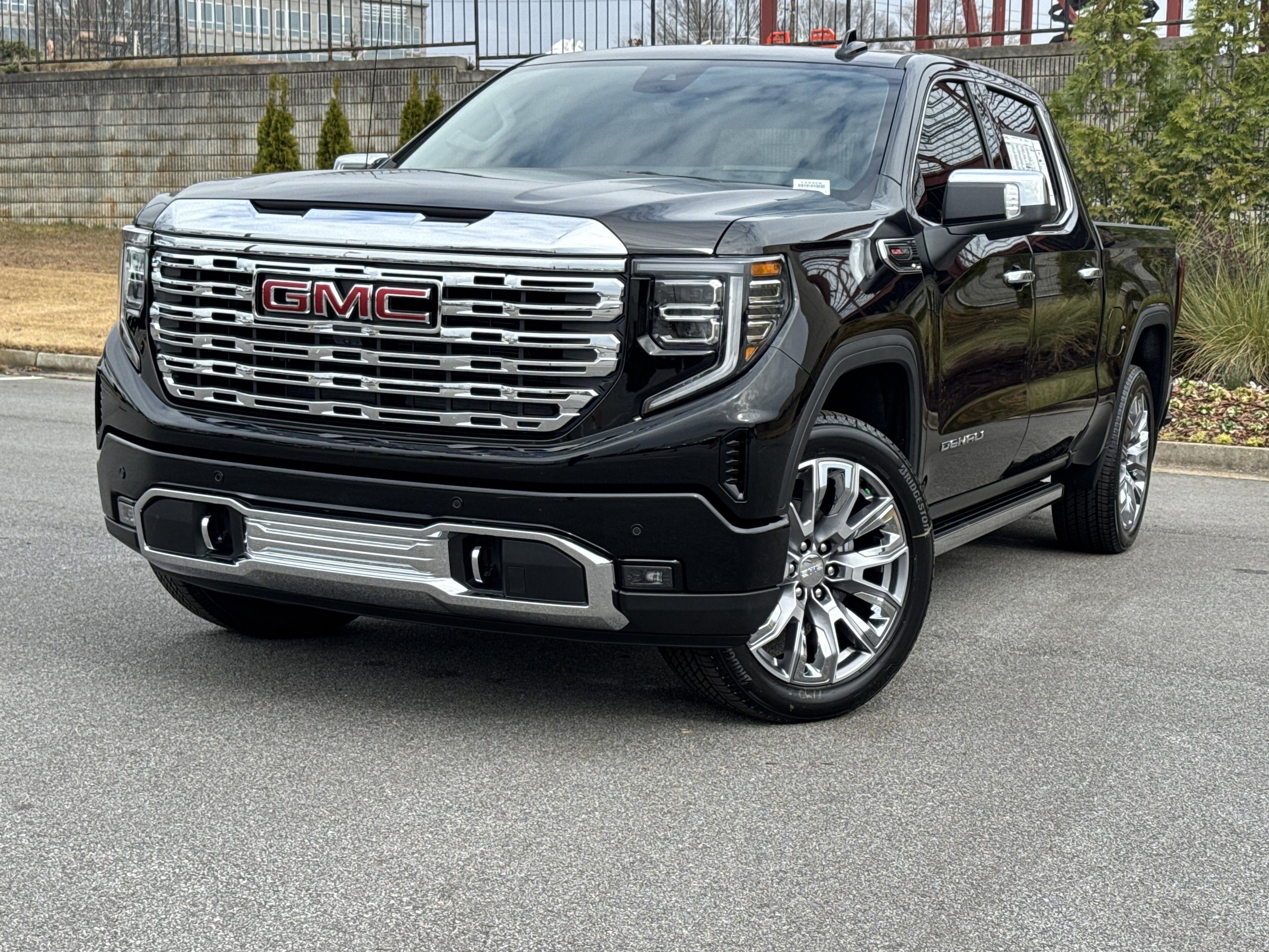 GMC Sierra 1500 Denali Four Wheel Drive Crew Cab - Thumbnail 4