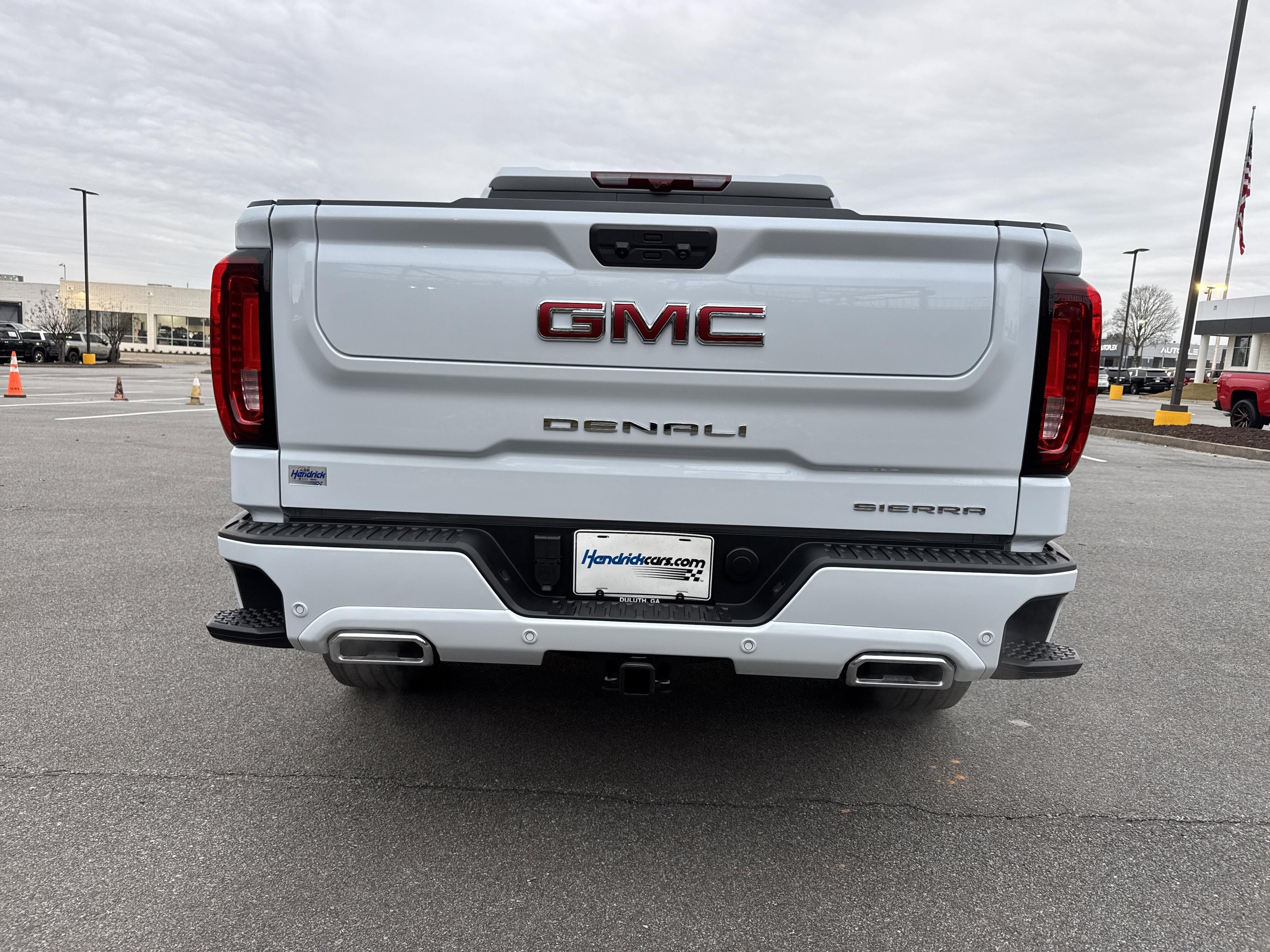 GMC Sierra 1500 Denali Four Wheel Drive Crew Cab - Thumbnail 8