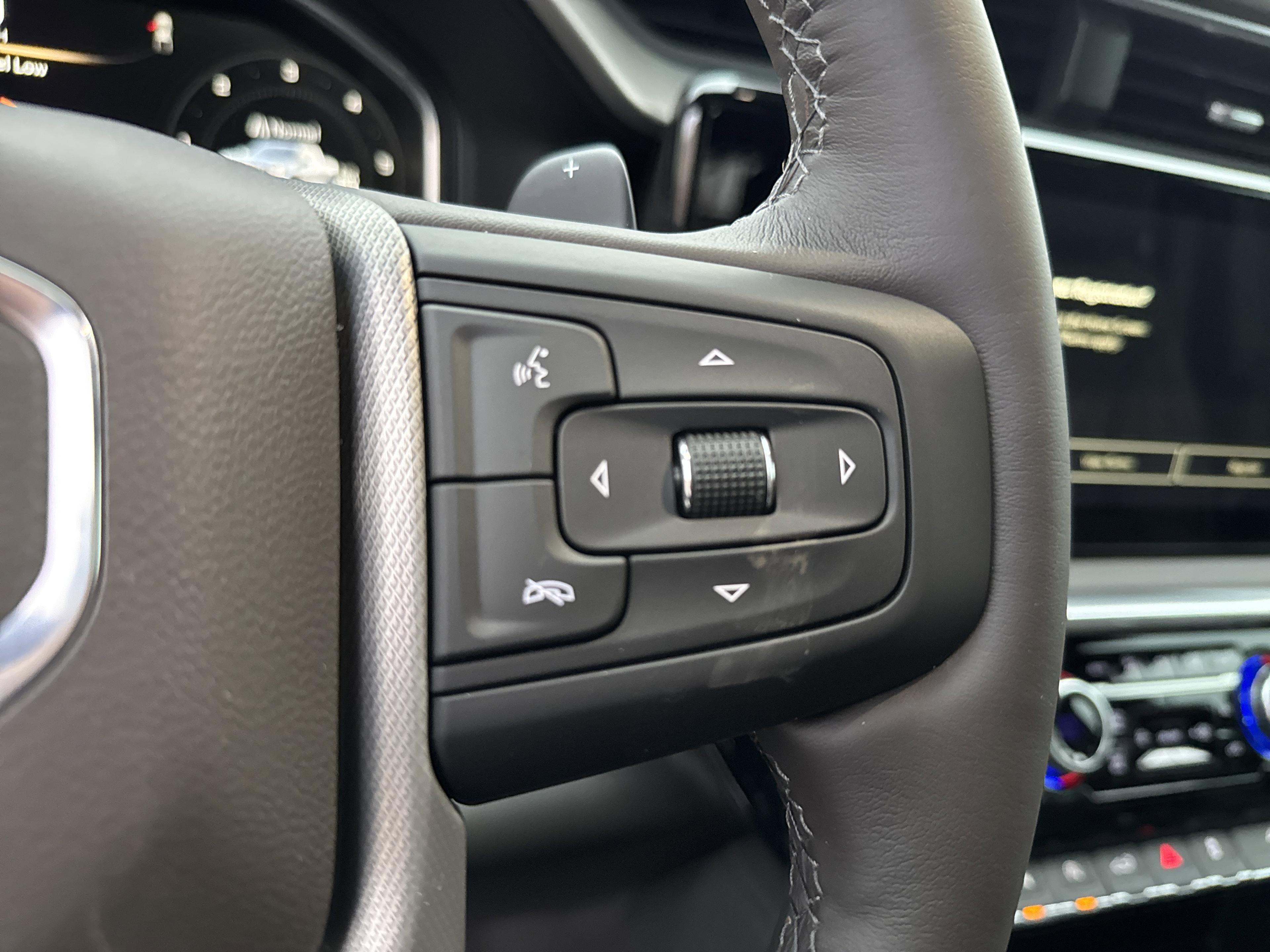 GMC Sierra 1500 Denali Four Wheel Drive Crew Cab - Thumbnail 19