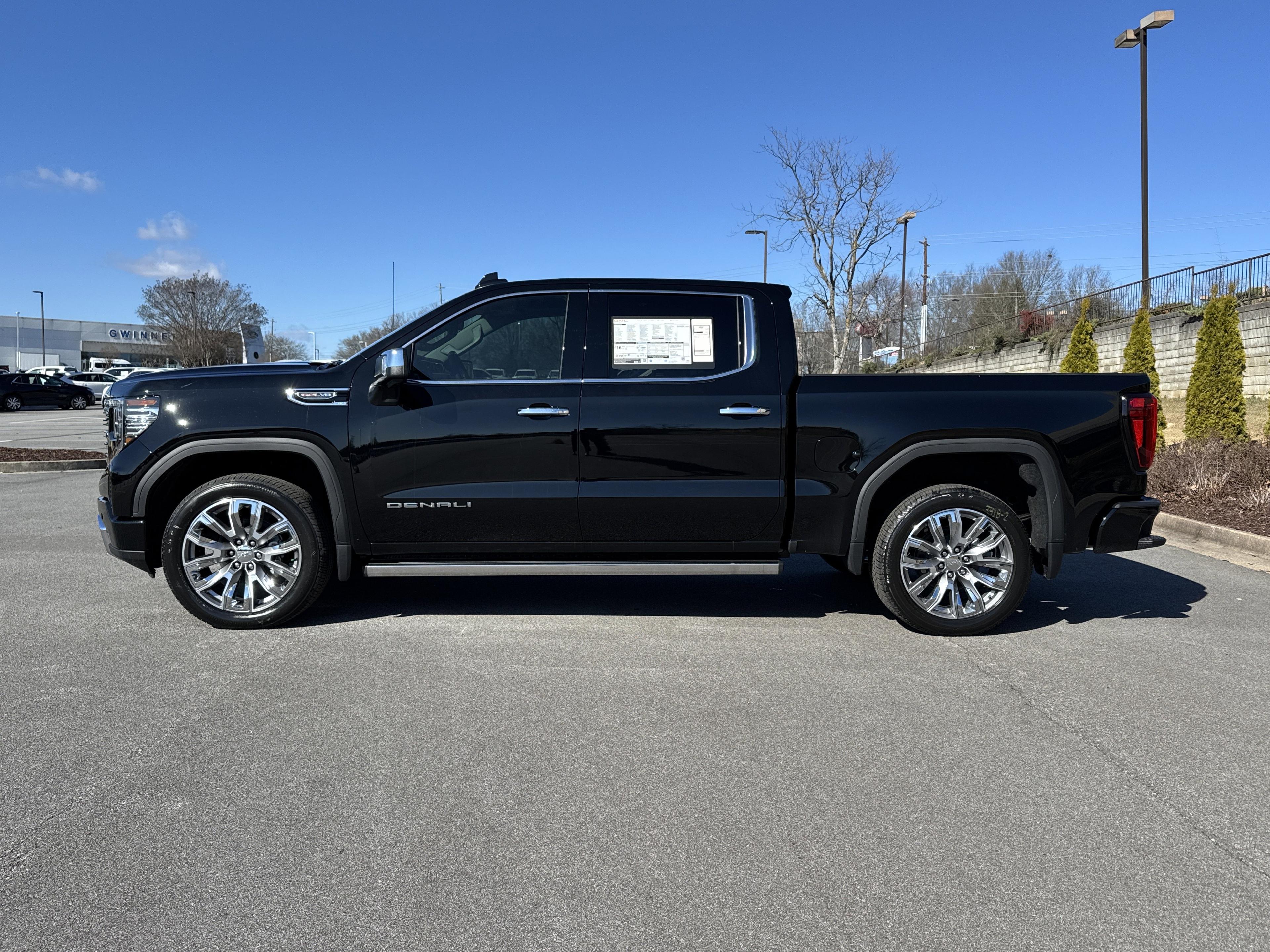 GMC Sierra 1500 Denali Four Wheel Drive Crew Cab - Thumbnail 6