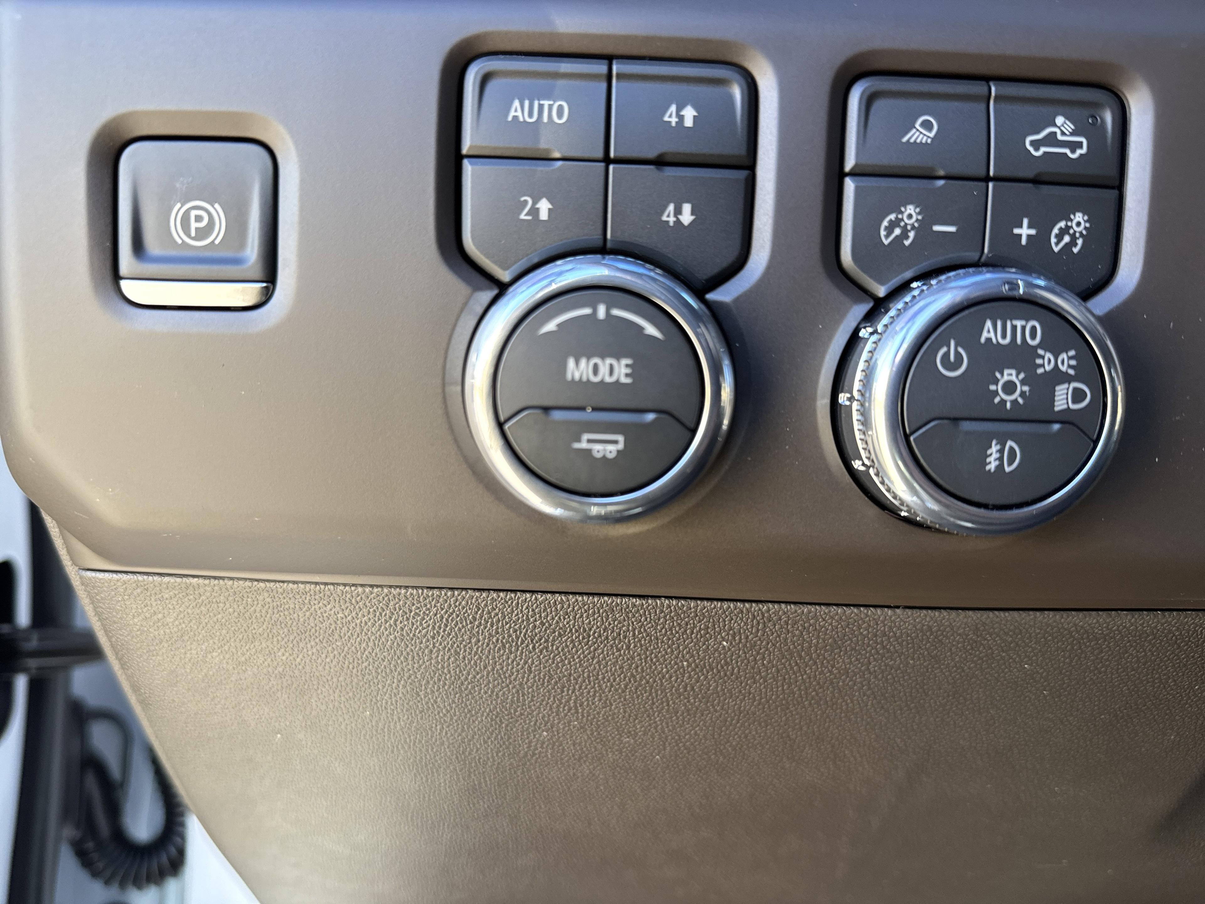 GMC Sierra 1500 Denali Four Wheel Drive Crew Cab - Thumbnail 17