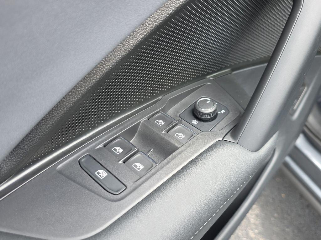 Volkswagen Tiguan 2.0T Se - Thumbnail 12