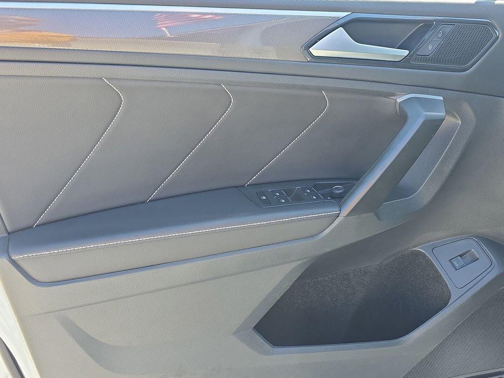 Volkswagen Tiguan 2.0T Se R-Line Black - Thumbnail 11