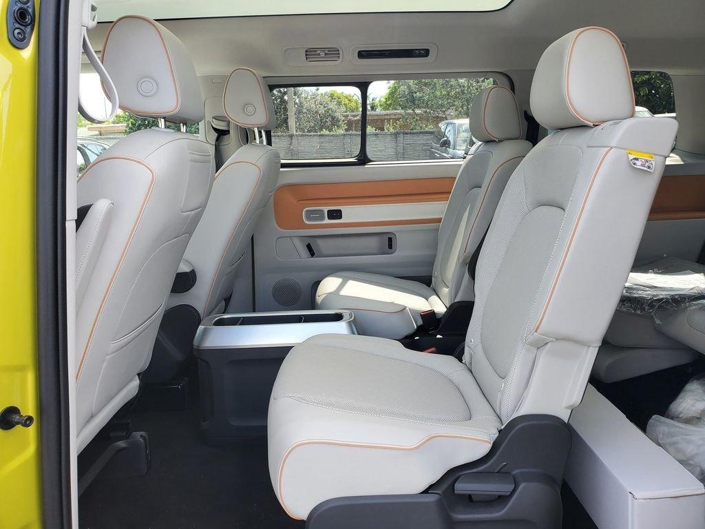 Volkswagen Id. Buzz 1St Edition With Navigation & Awd - Thumbnail 7