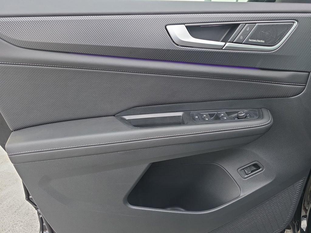 Volkswagen Atlas Cross Sport 2.0T Sel Premium R-Line With Navigation & Awd - Thumbnail 8