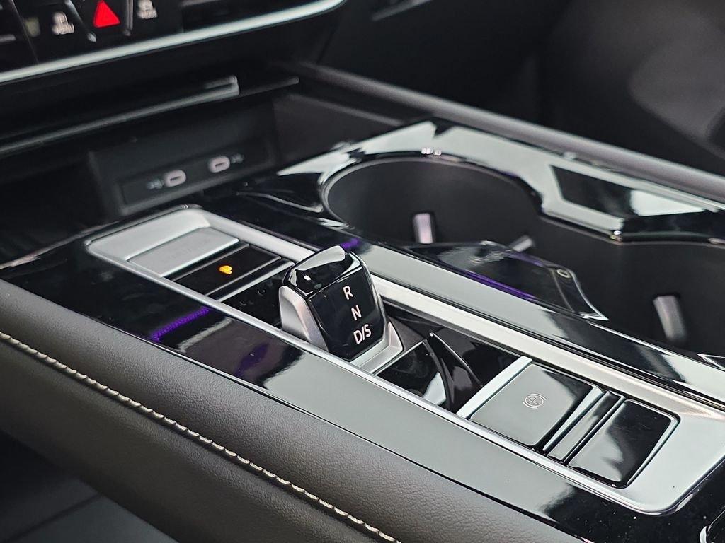 Volkswagen Atlas Cross Sport 2.0T Sel Premium R-Line With Navigation & Awd - Thumbnail 16