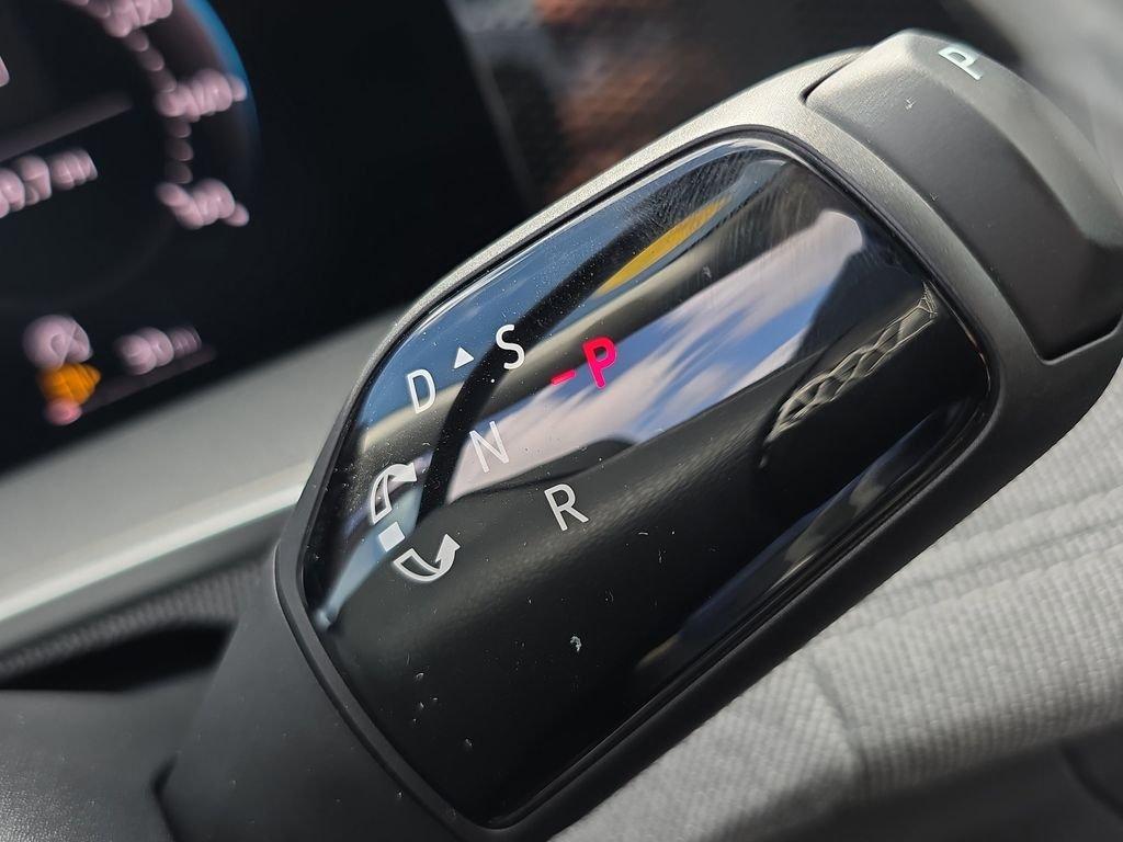 Volkswagen Tiguan 2.0T S - Thumbnail 16