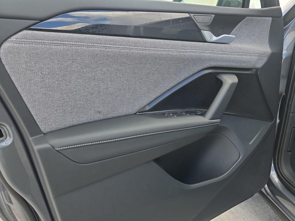 Volkswagen Tiguan 2.0T S - Thumbnail 8