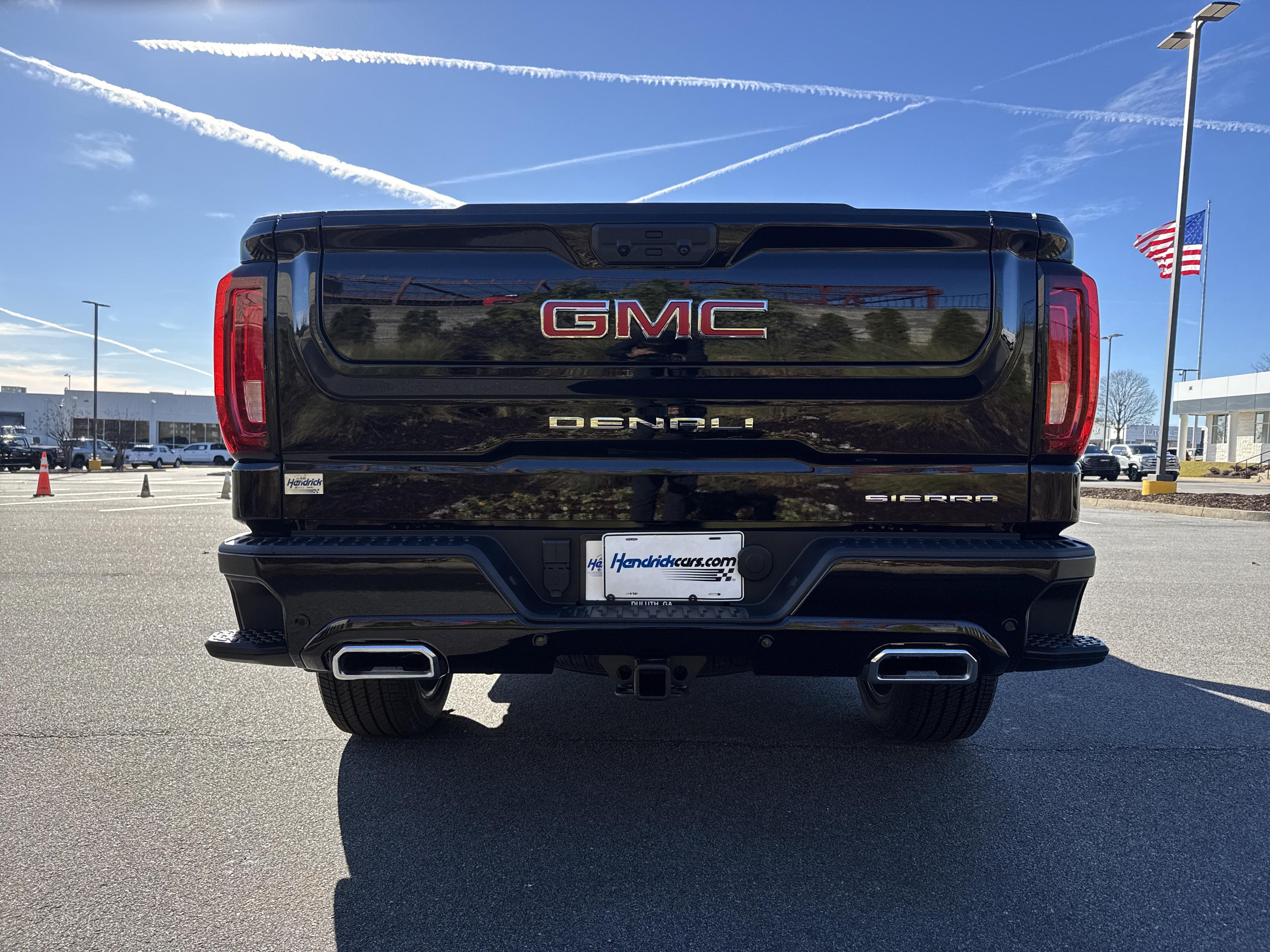 GMC Sierra 1500 Denali Four Wheel Drive Crew Cab - Thumbnail 8