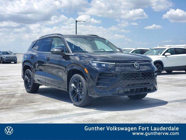 Volkswagen Tiguan 2.0T Se R-Line Black - View 1