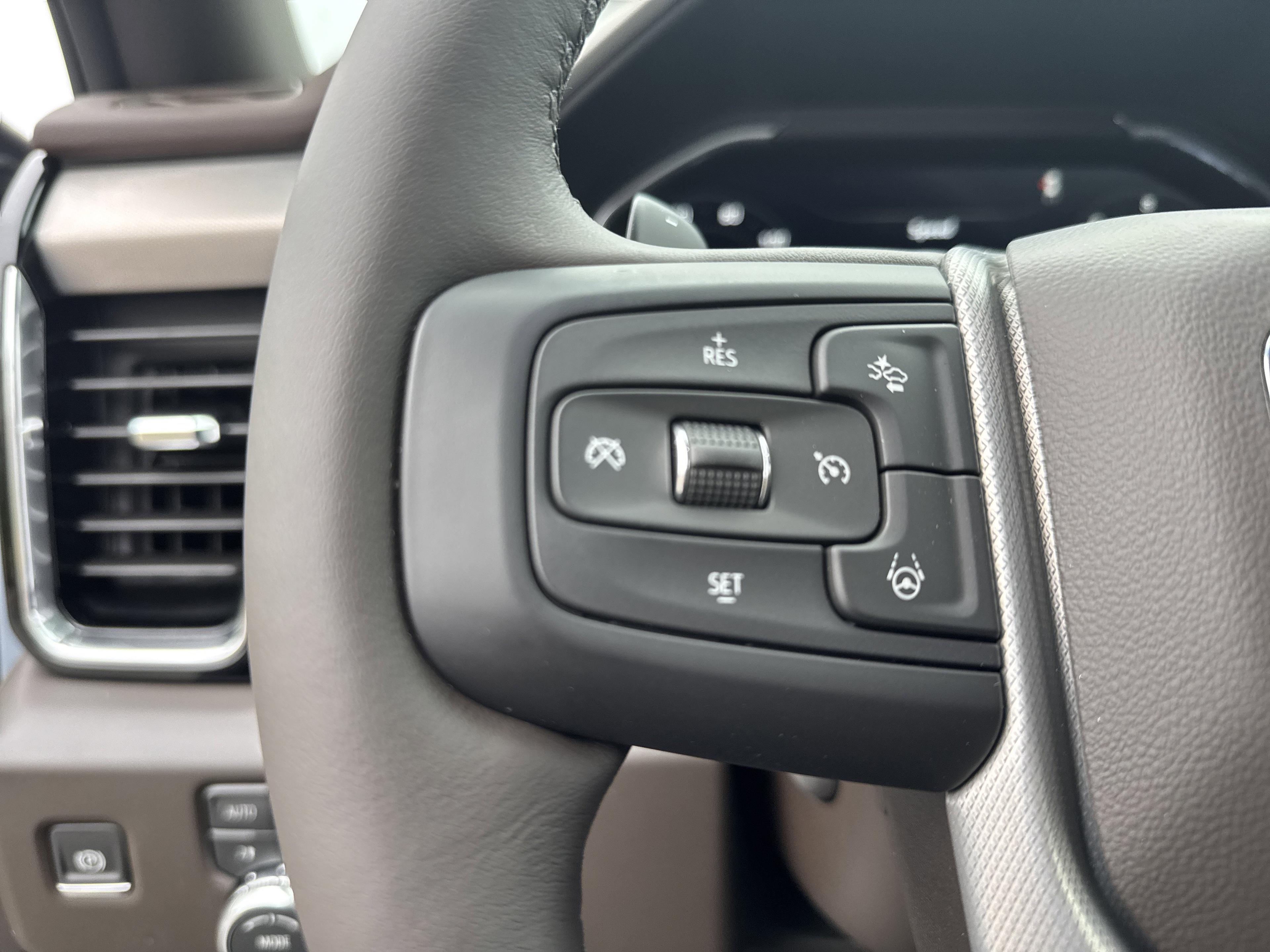 GMC Sierra 1500 Denali Four Wheel Drive Crew Cab - Thumbnail 18