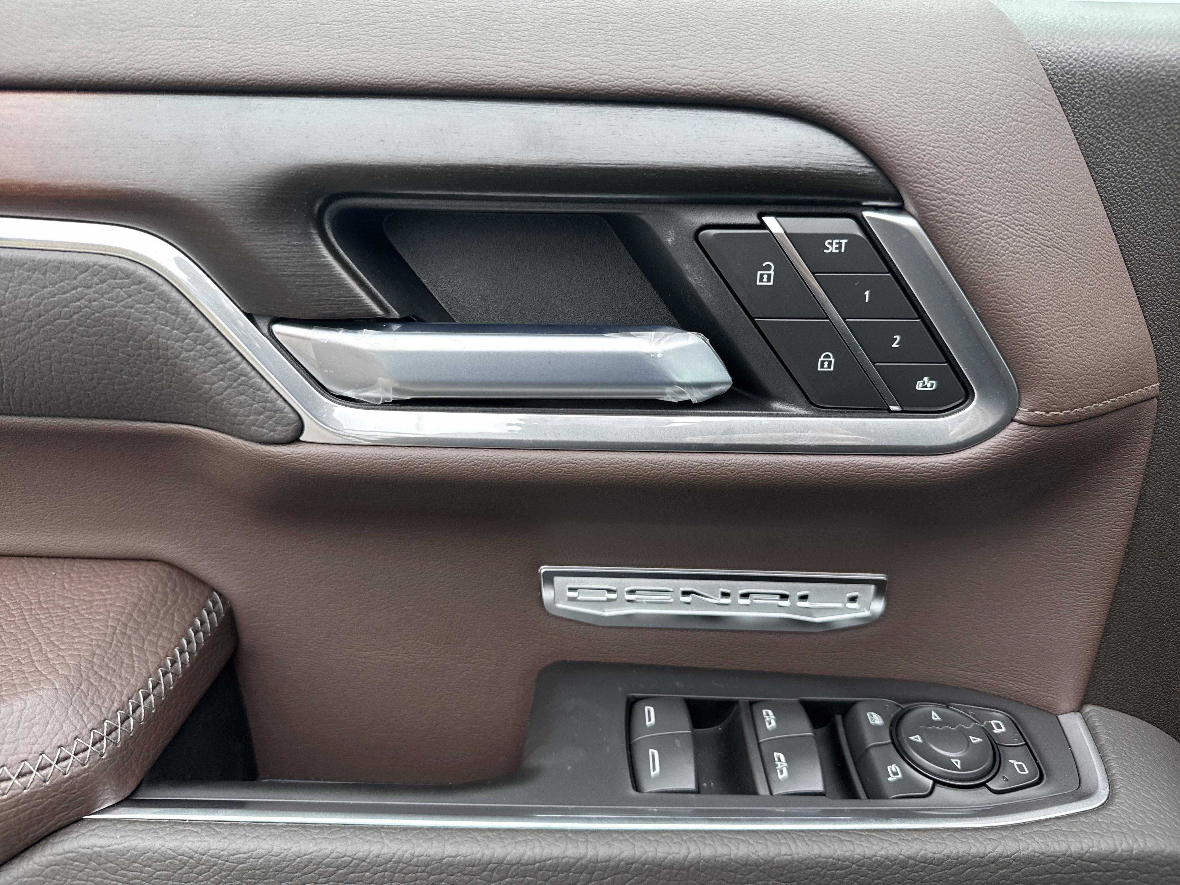 GMC Sierra 1500 Denali Four Wheel Drive Crew Cab - Thumbnail 14