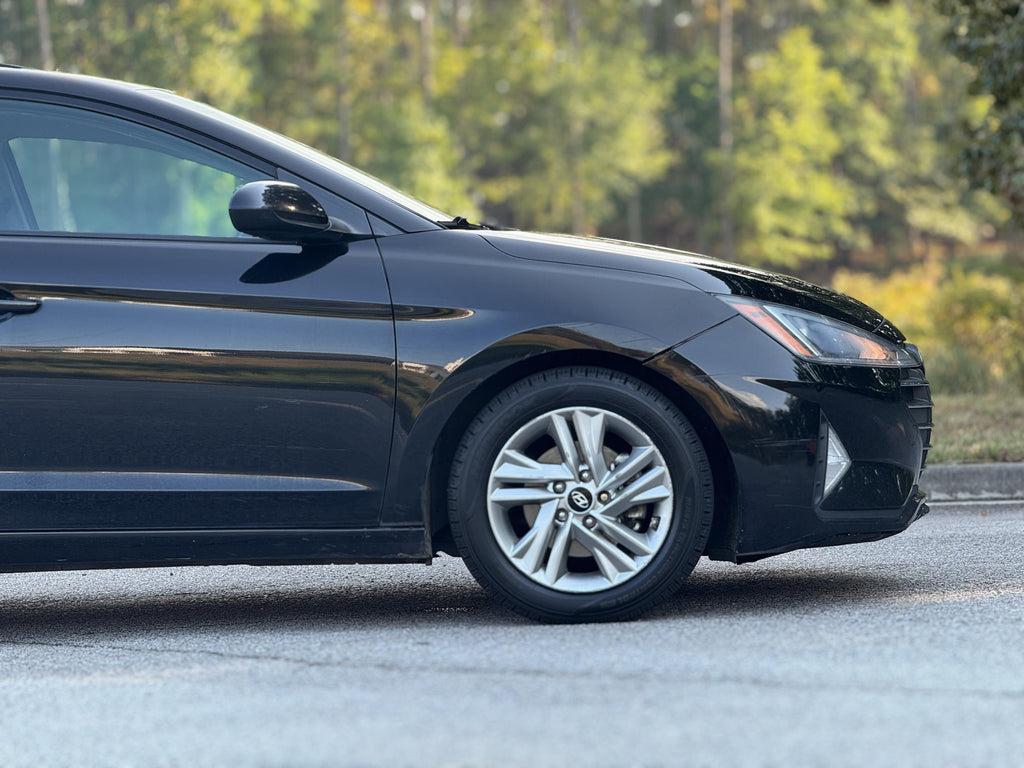 Hyundai Elantra - Thumbnail 5