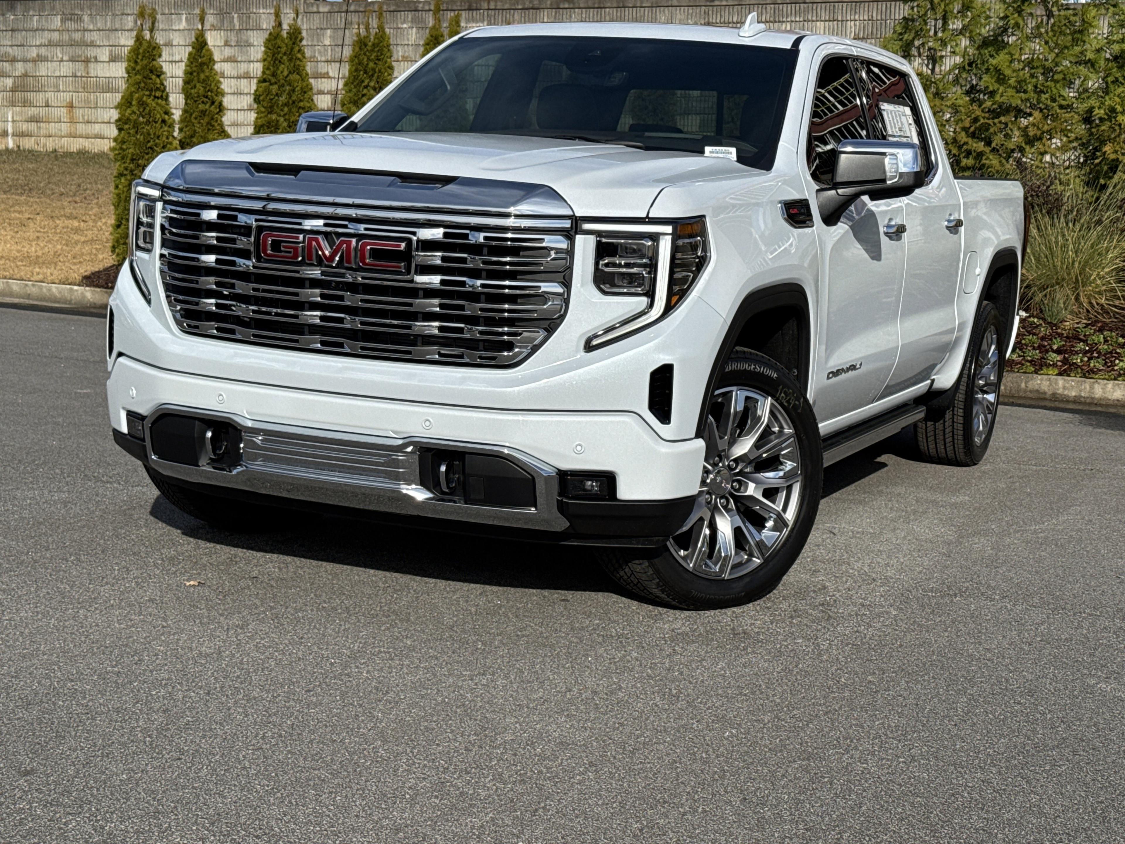 GMC Sierra 1500 Denali Four Wheel Drive Crew Cab - Thumbnail 4