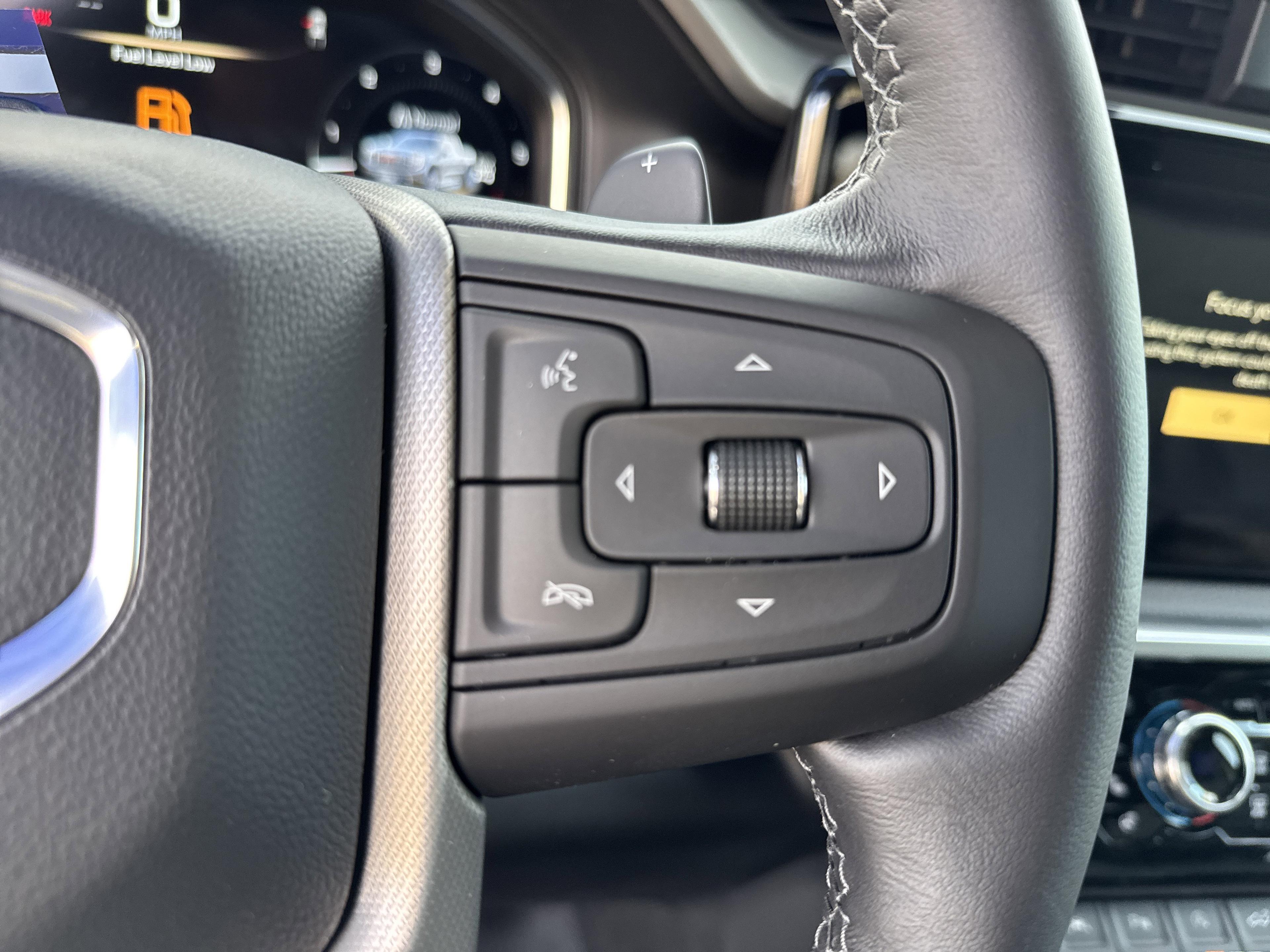 GMC Sierra 1500 Denali Four Wheel Drive Crew Cab - Thumbnail 19