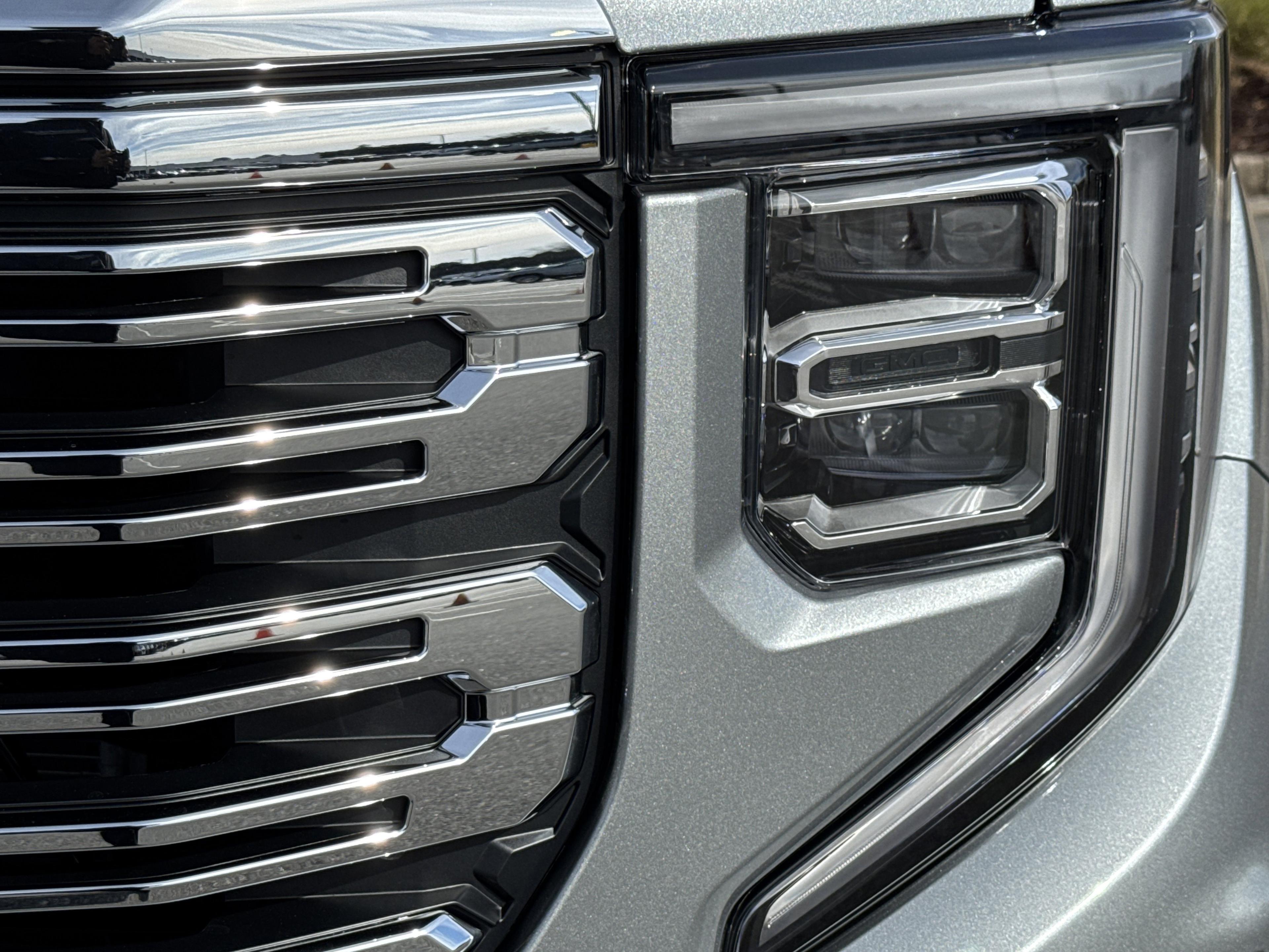 GMC Sierra 1500 Denali Four Wheel Drive Crew Cab - Thumbnail 5