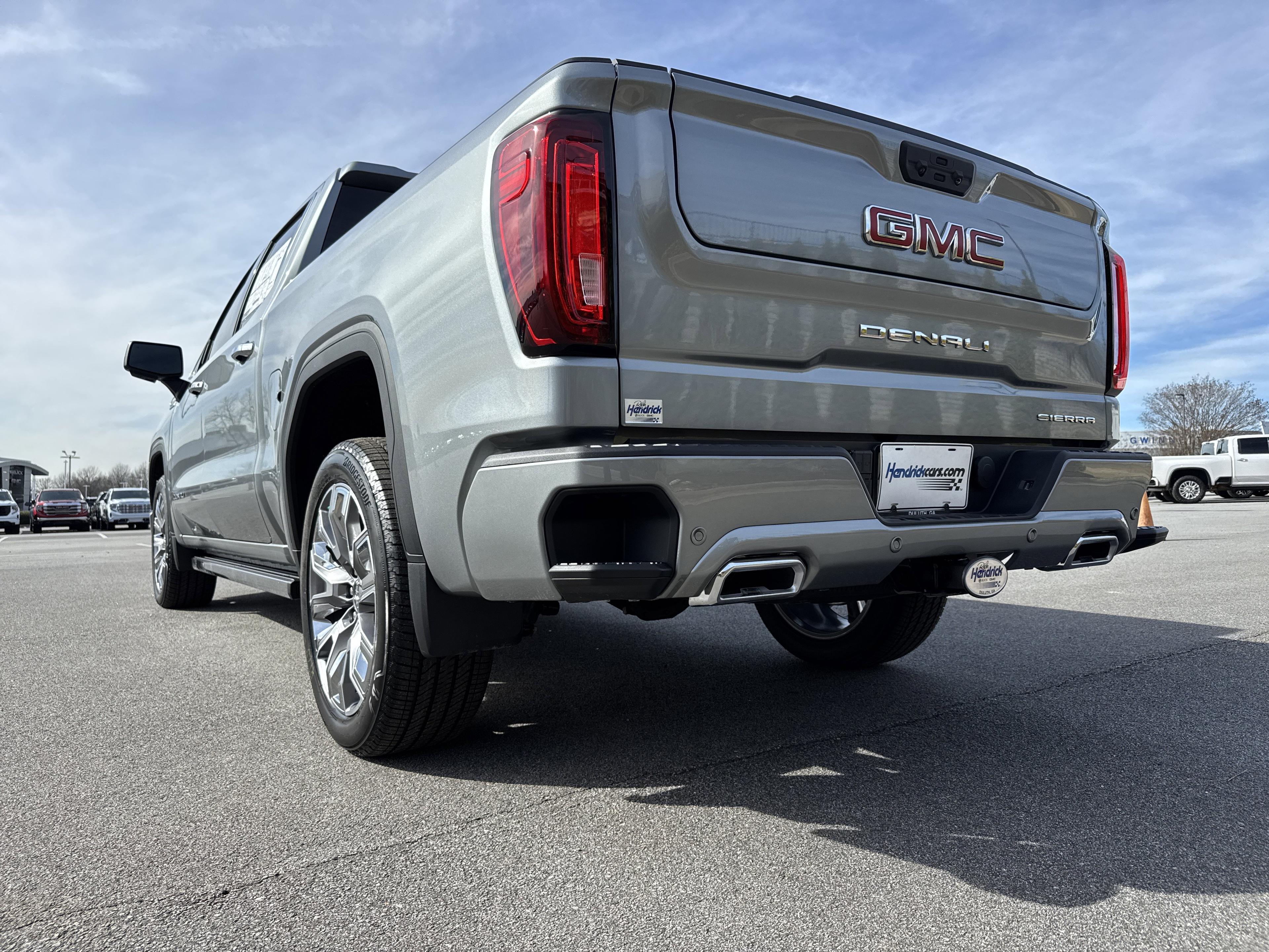 GMC Sierra 1500 Denali Four Wheel Drive Crew Cab - Thumbnail 7