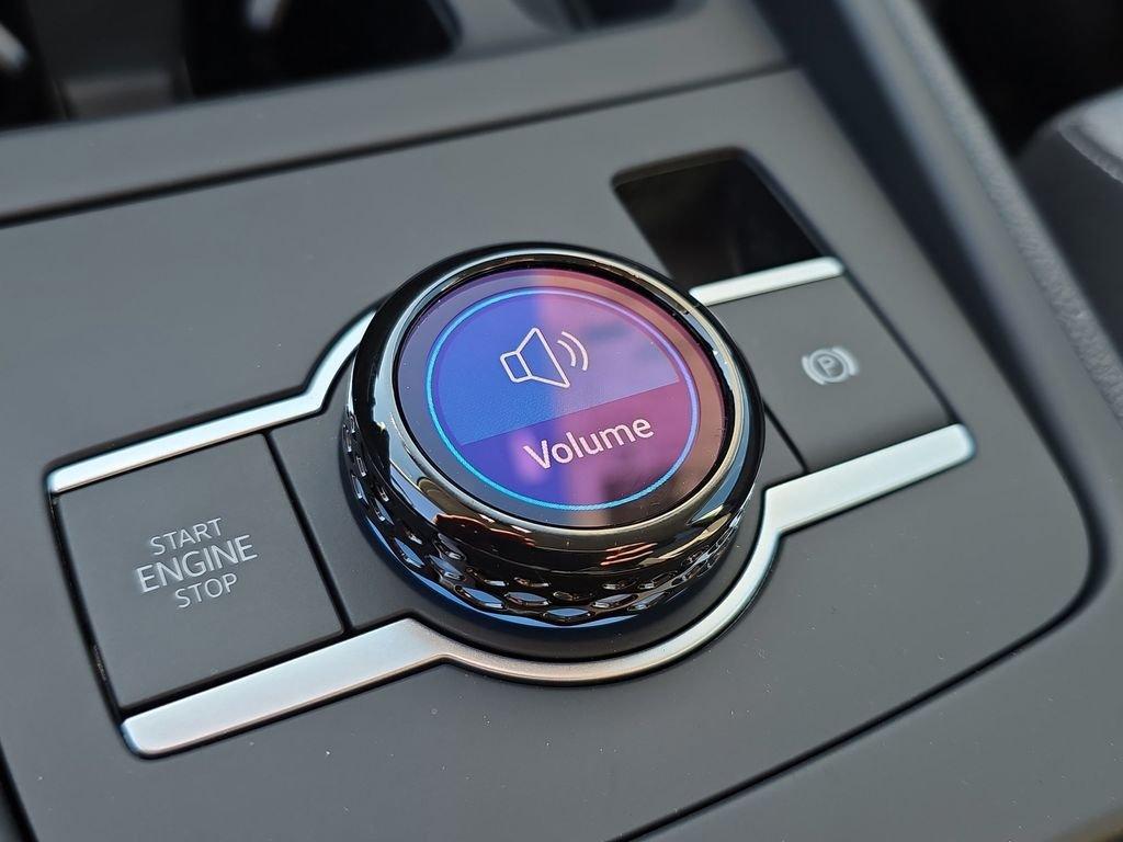 Volkswagen Tiguan 2.0T S - Thumbnail 14