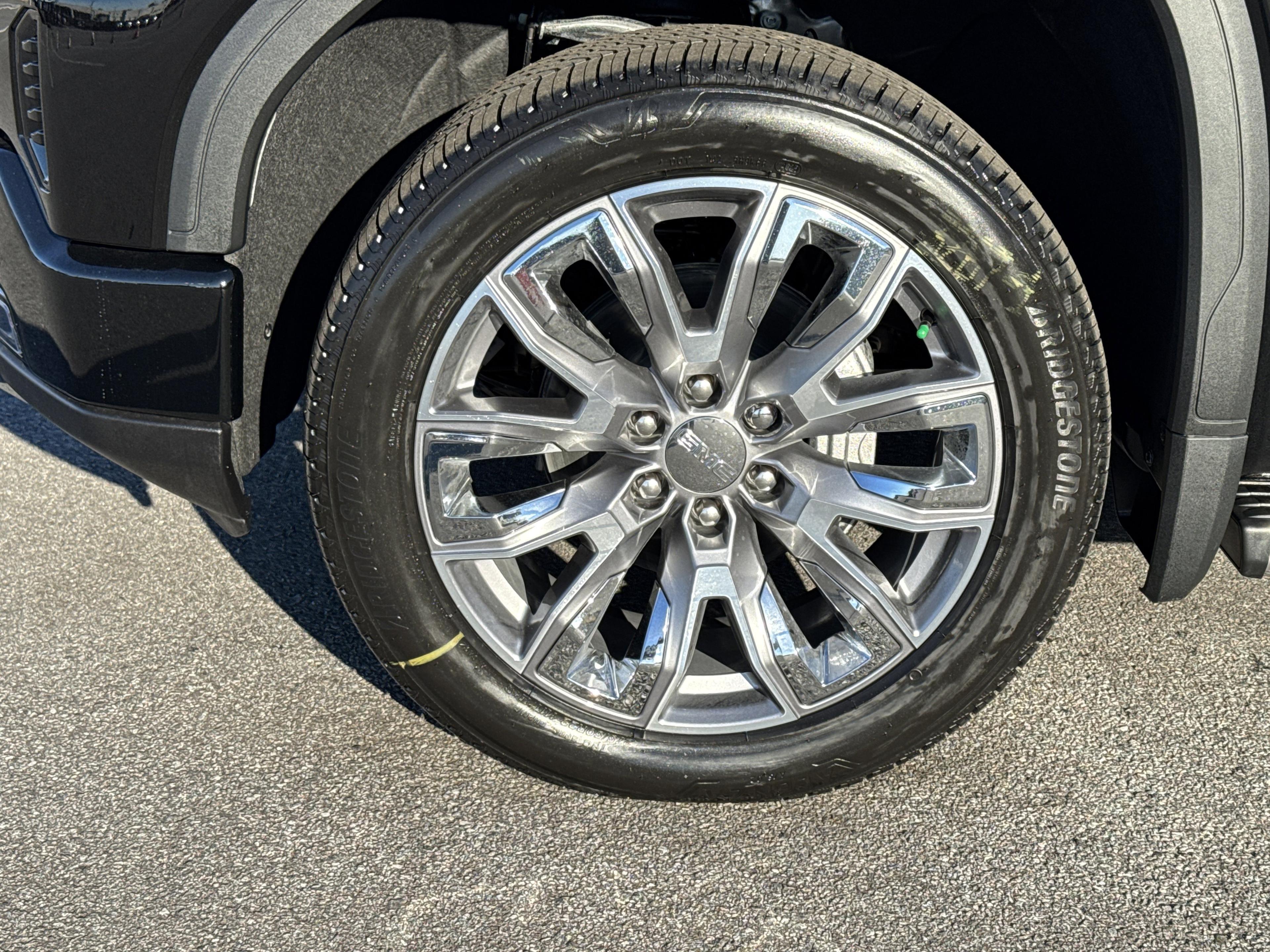 GMC Sierra 1500 Denali Four Wheel Drive Crew Cab - Thumbnail 12