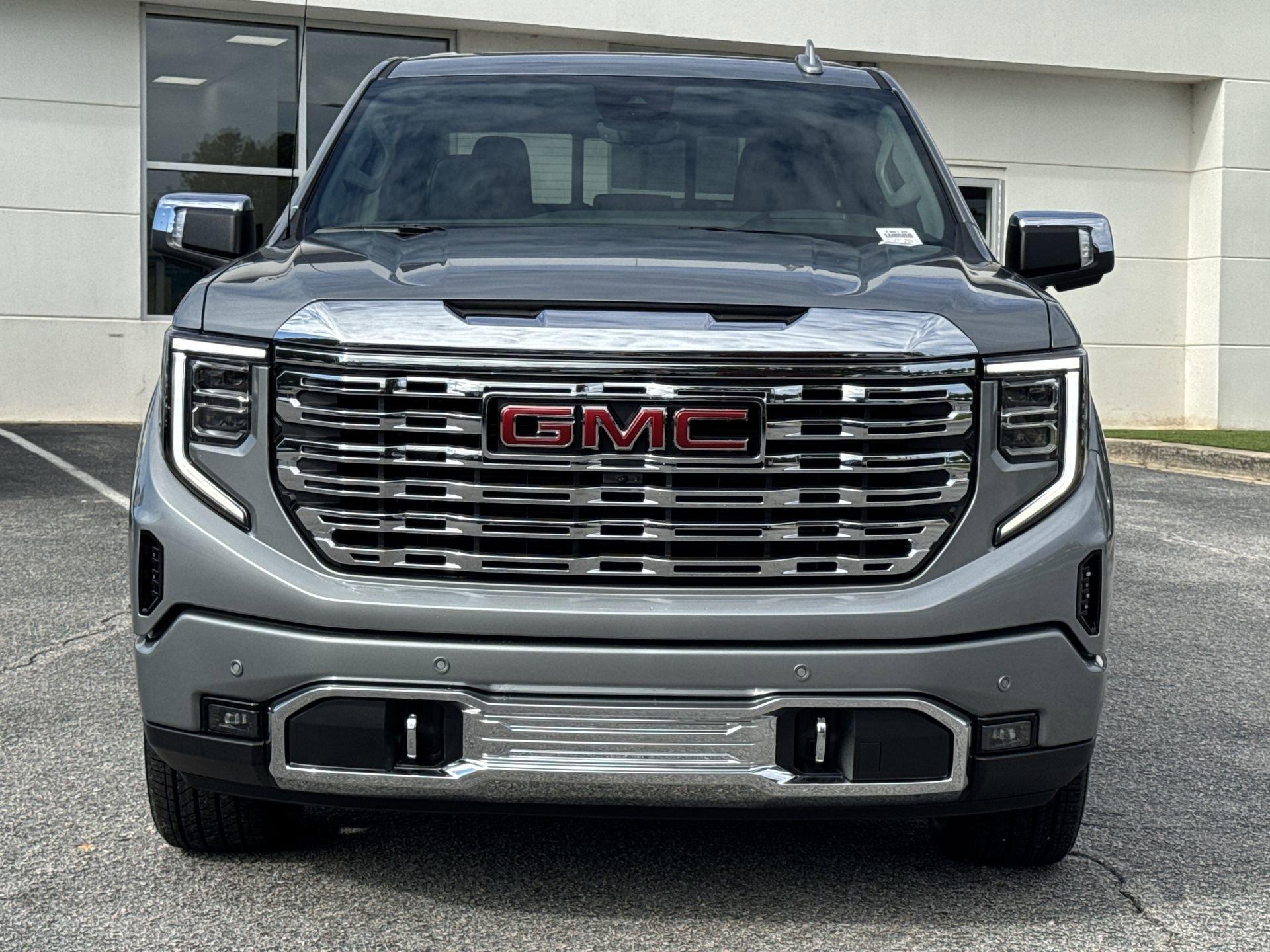 GMC Sierra 1500 Denali Four Wheel Drive Crew Cab - Thumbnail 3