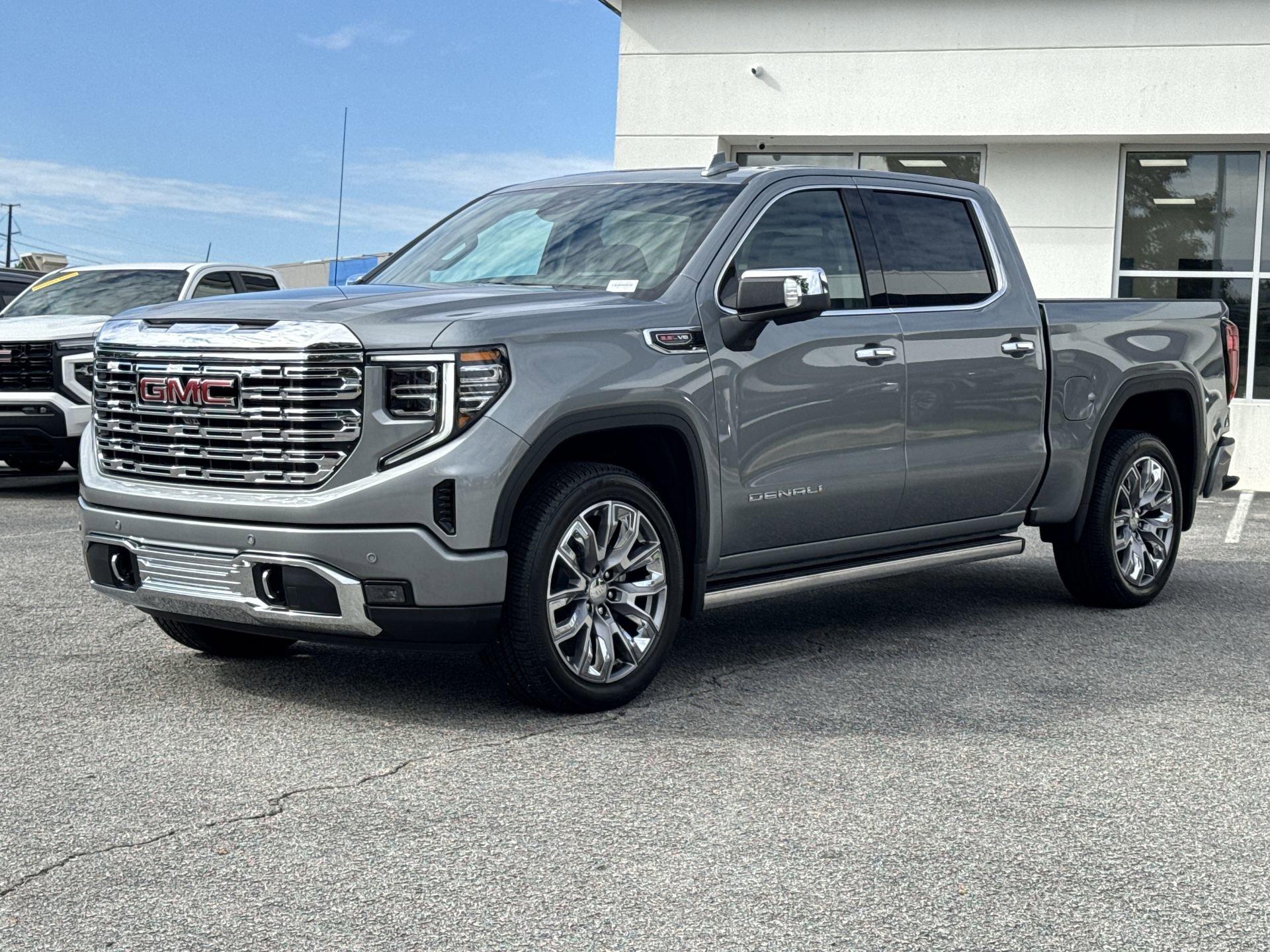 GMC Sierra 1500 Denali Four Wheel Drive Crew Cab - Thumbnail 4