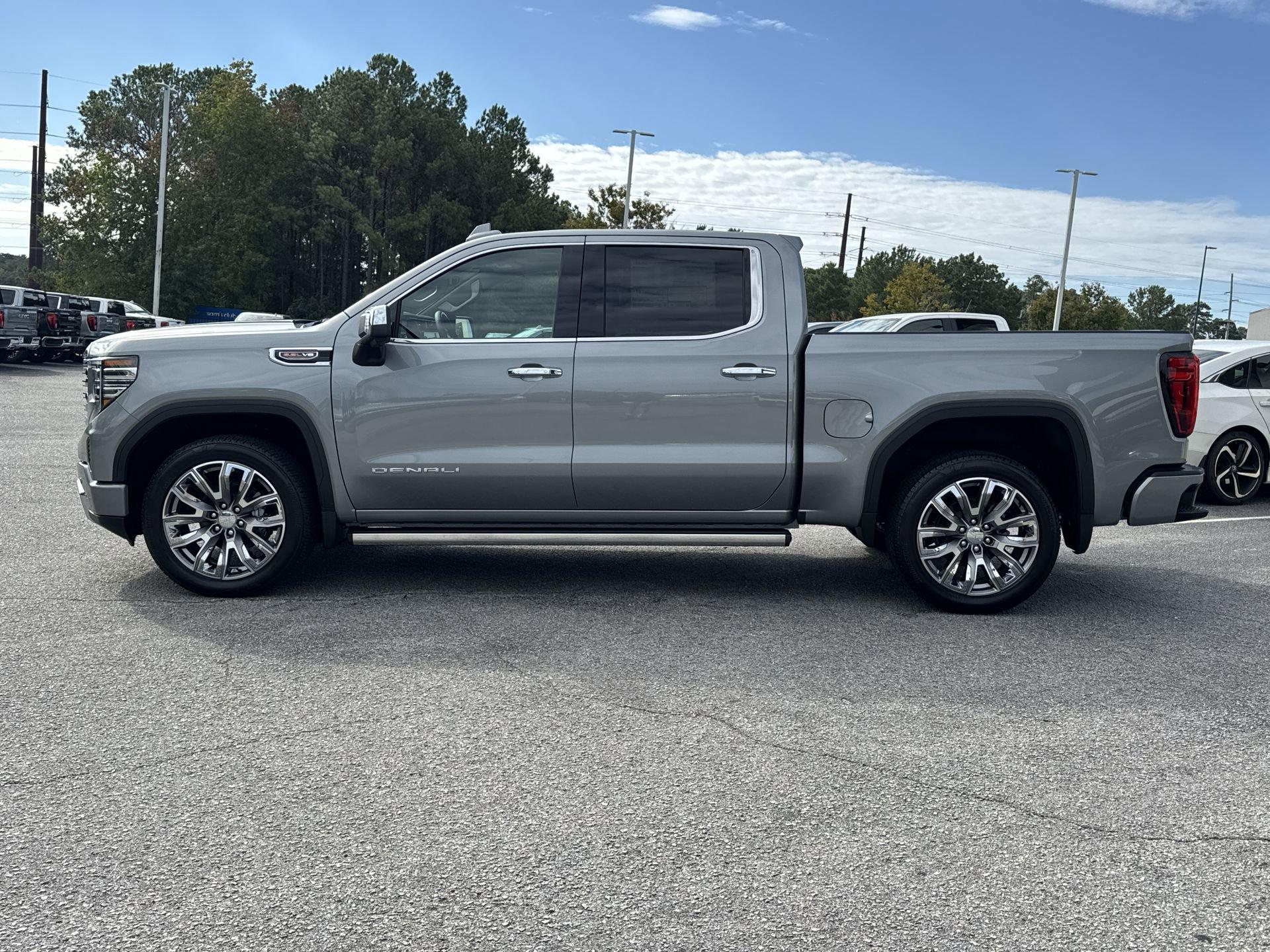 GMC Sierra 1500 Denali Four Wheel Drive Crew Cab - Thumbnail 6
