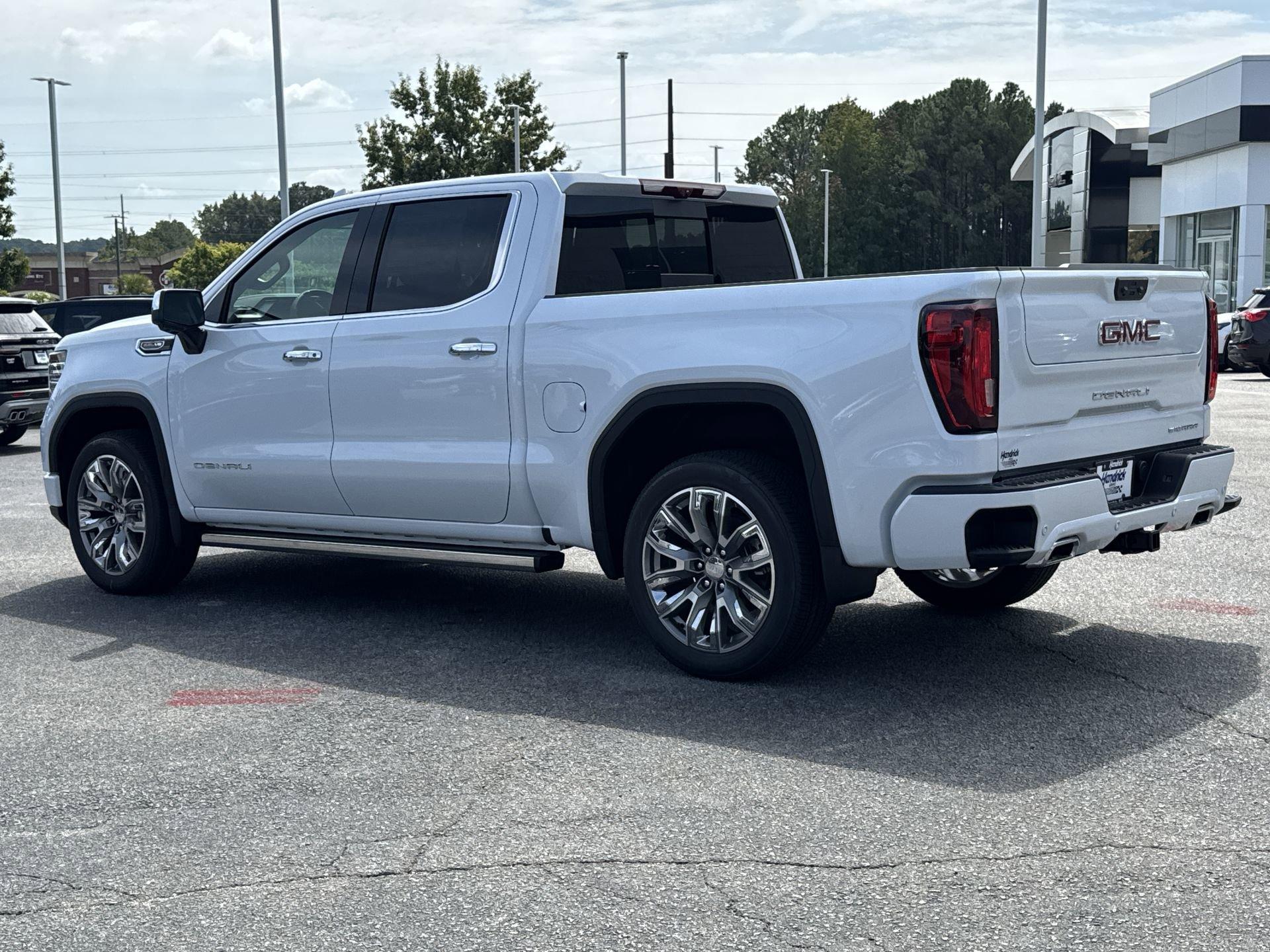 GMC Sierra 1500 Denali Four Wheel Drive Crew Cab - Thumbnail 7