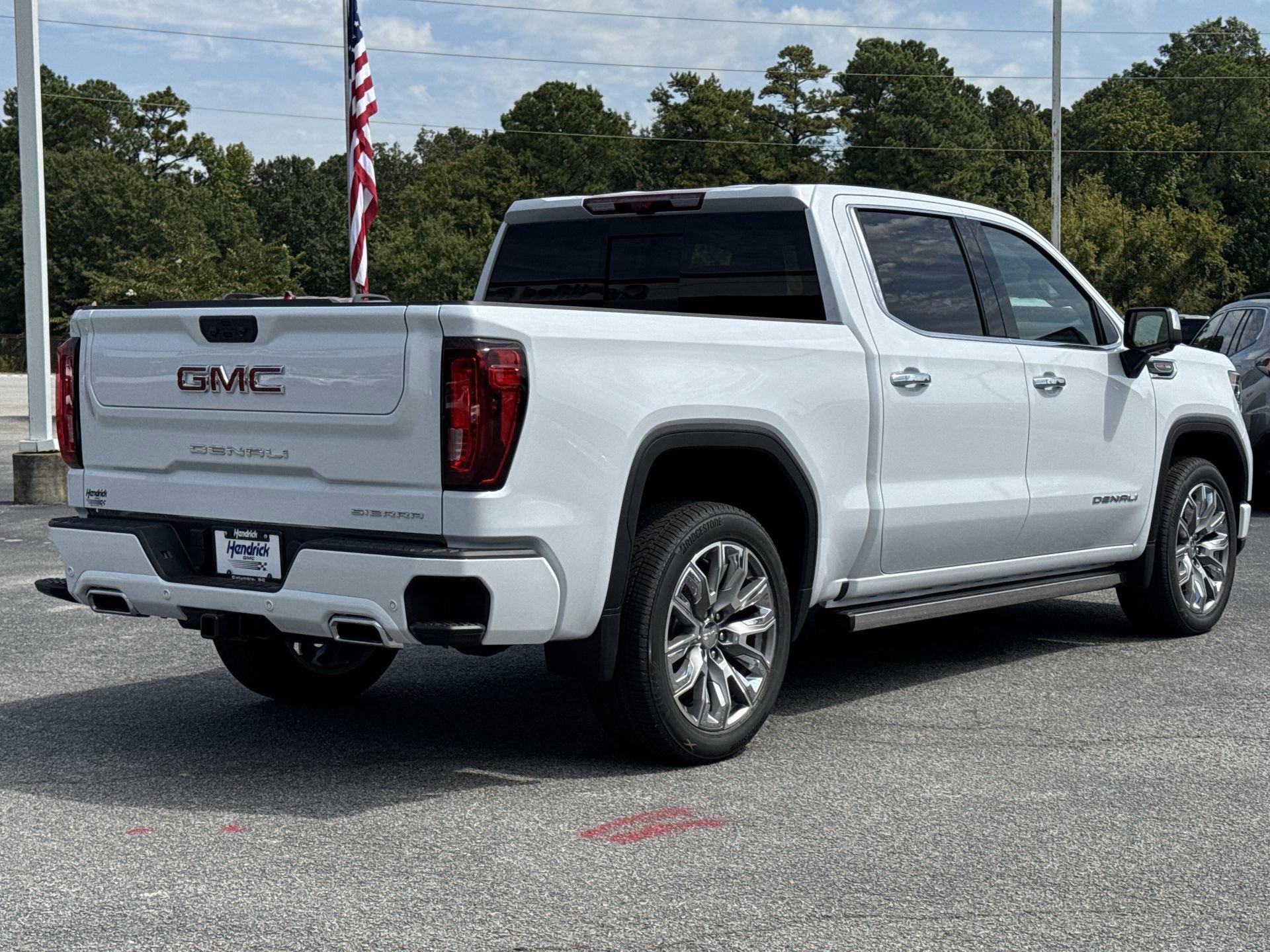 GMC Sierra 1500 Denali Four Wheel Drive Crew Cab - Thumbnail 9