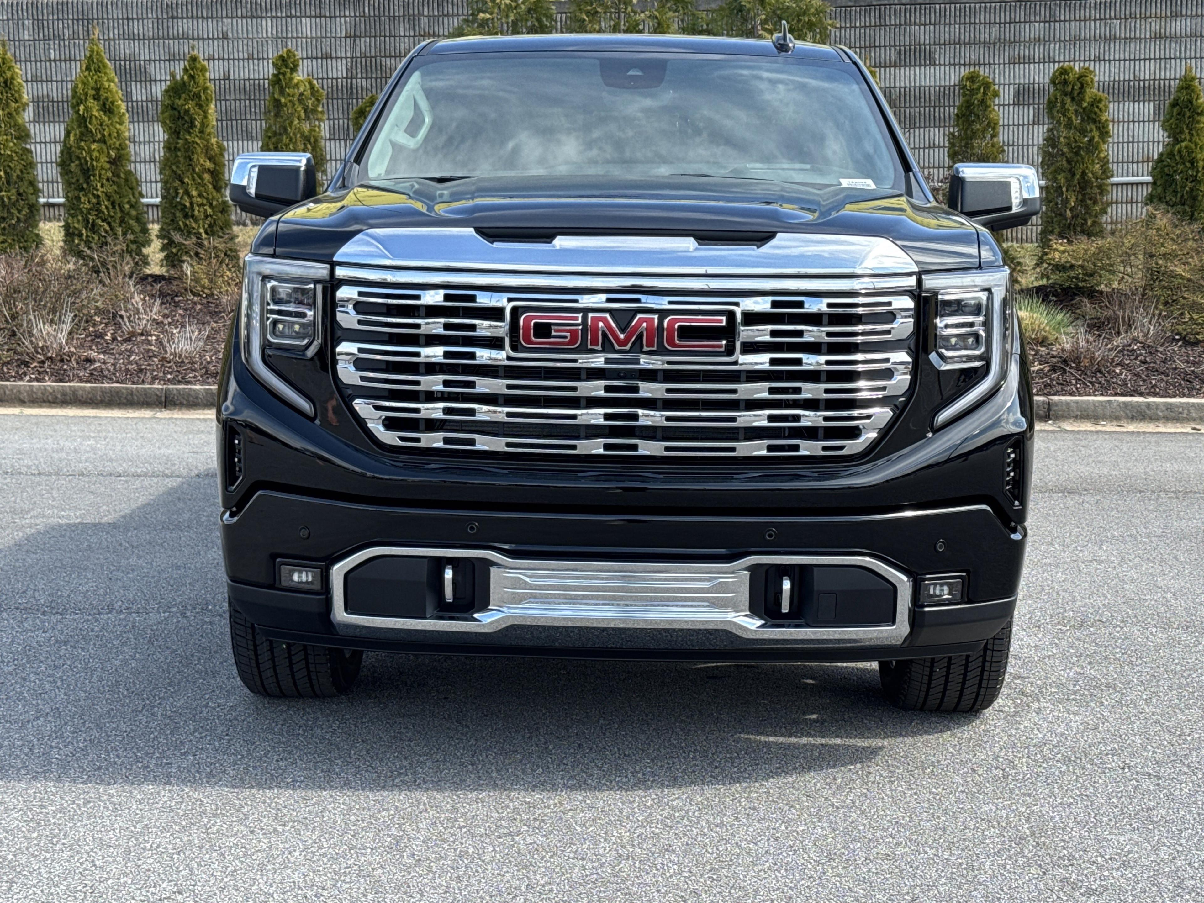GMC Sierra 1500 Denali Four Wheel Drive Crew Cab - Thumbnail 2