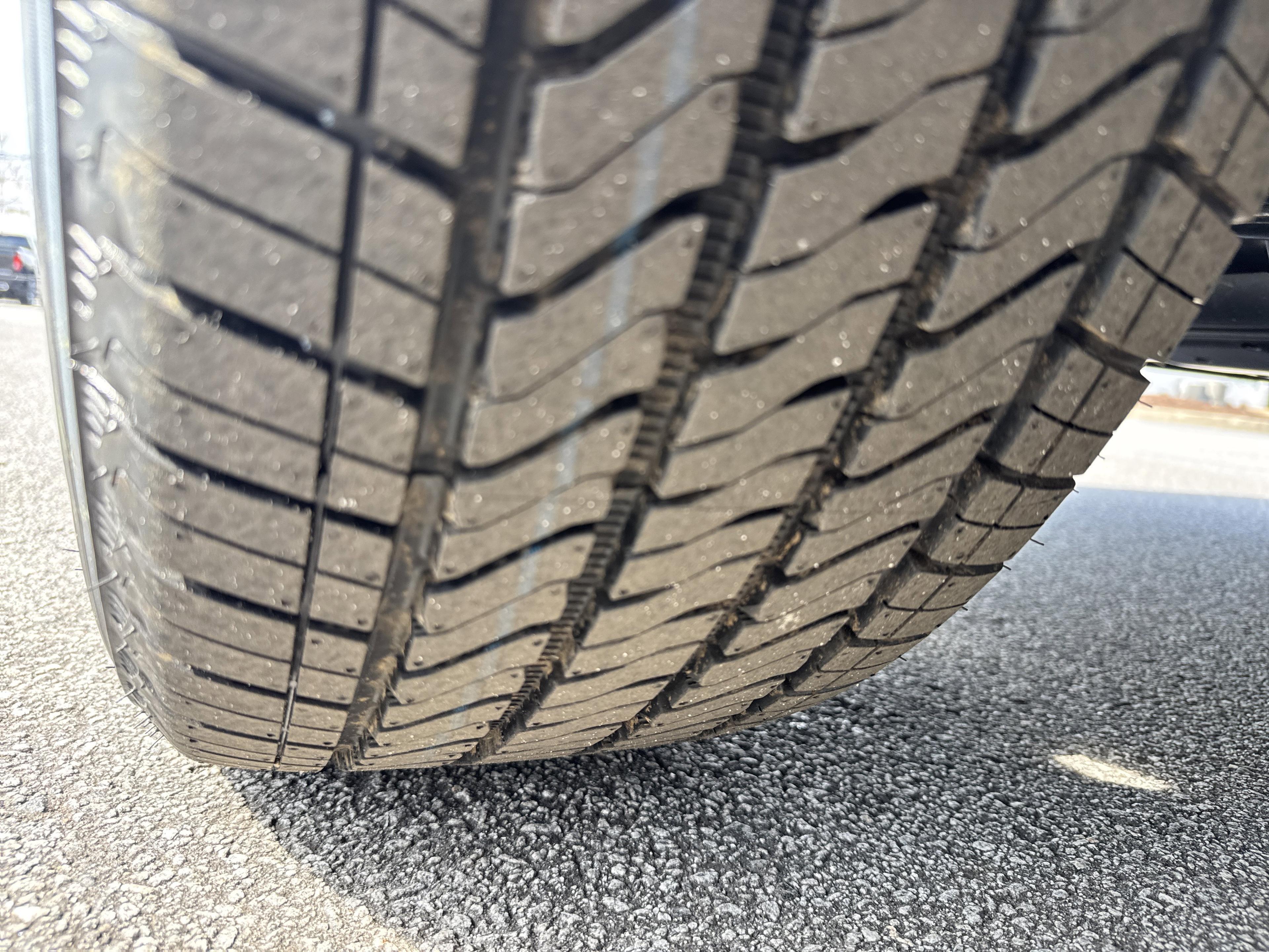 GMC Sierra 1500 Denali Four Wheel Drive Crew Cab - Thumbnail 11