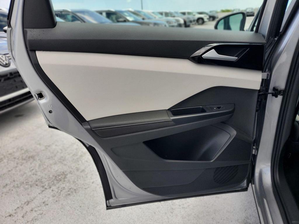 Volkswagen Taos 1.5T S - Thumbnail 9