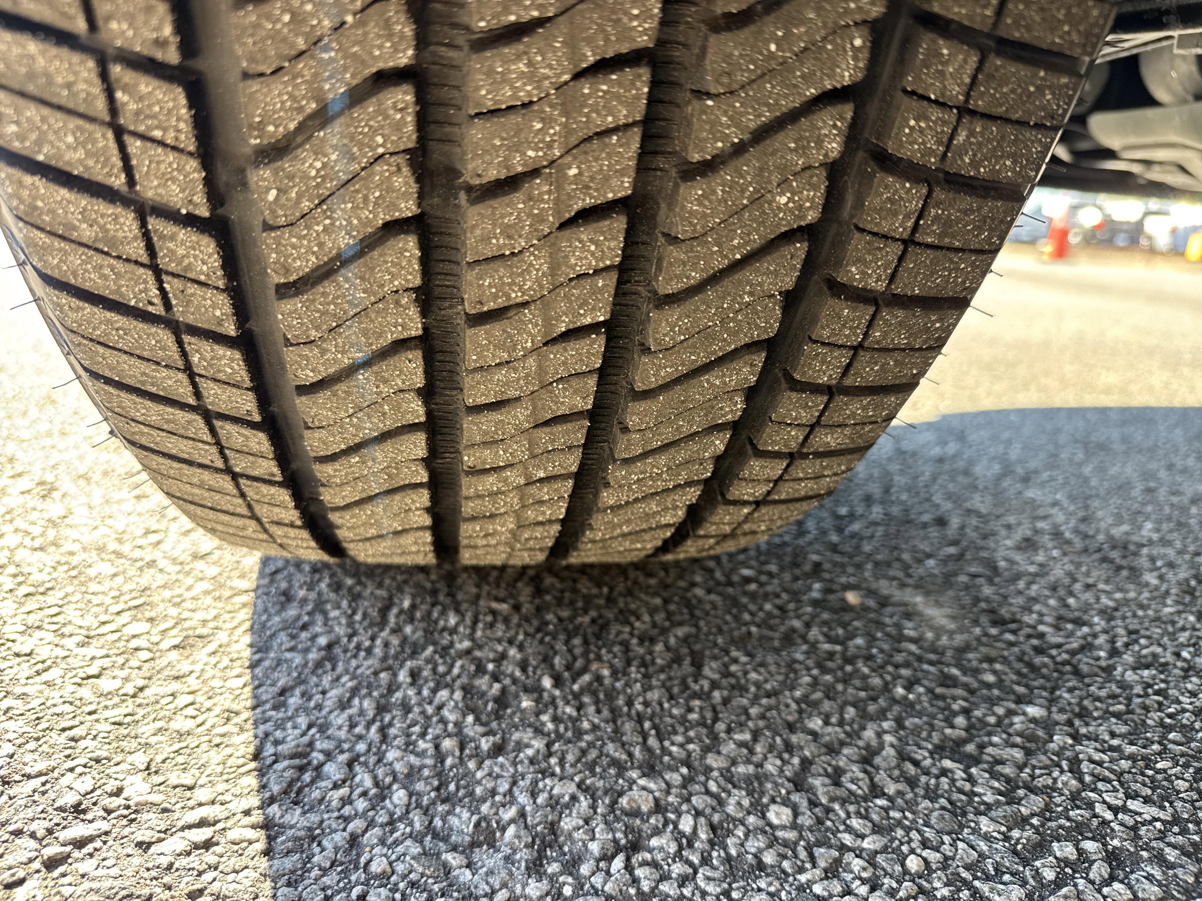 GMC Sierra 1500 Denali Four Wheel Drive Crew Cab - Thumbnail 11