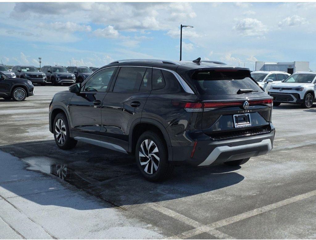 Volkswagen Tiguan 2.0T S - Thumbnail 4