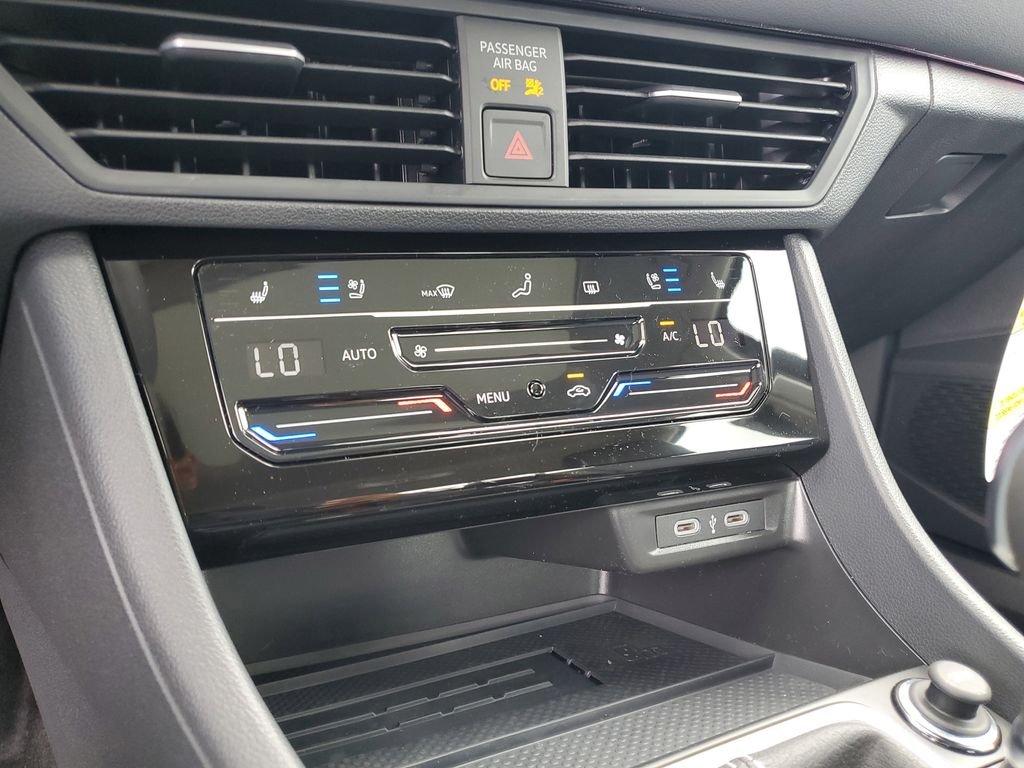 Volkswagen Jetta 1.5T Sel With Navigation - Thumbnail 18