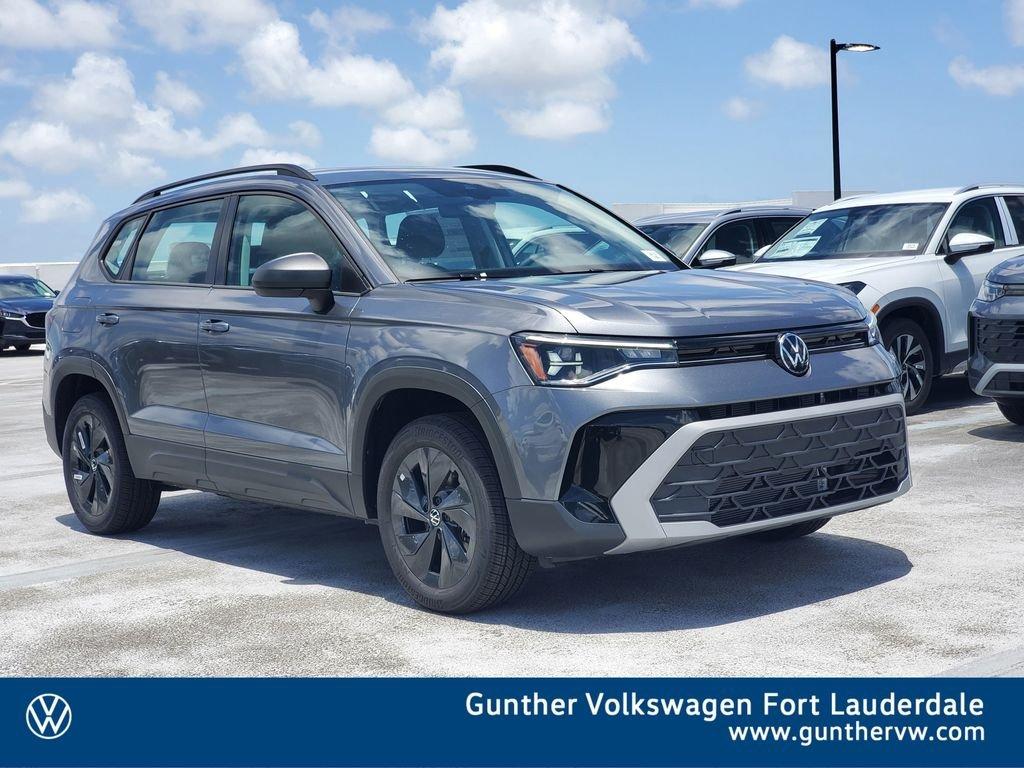 Volkswagen Taos 1.5T S - Thumbnail 2