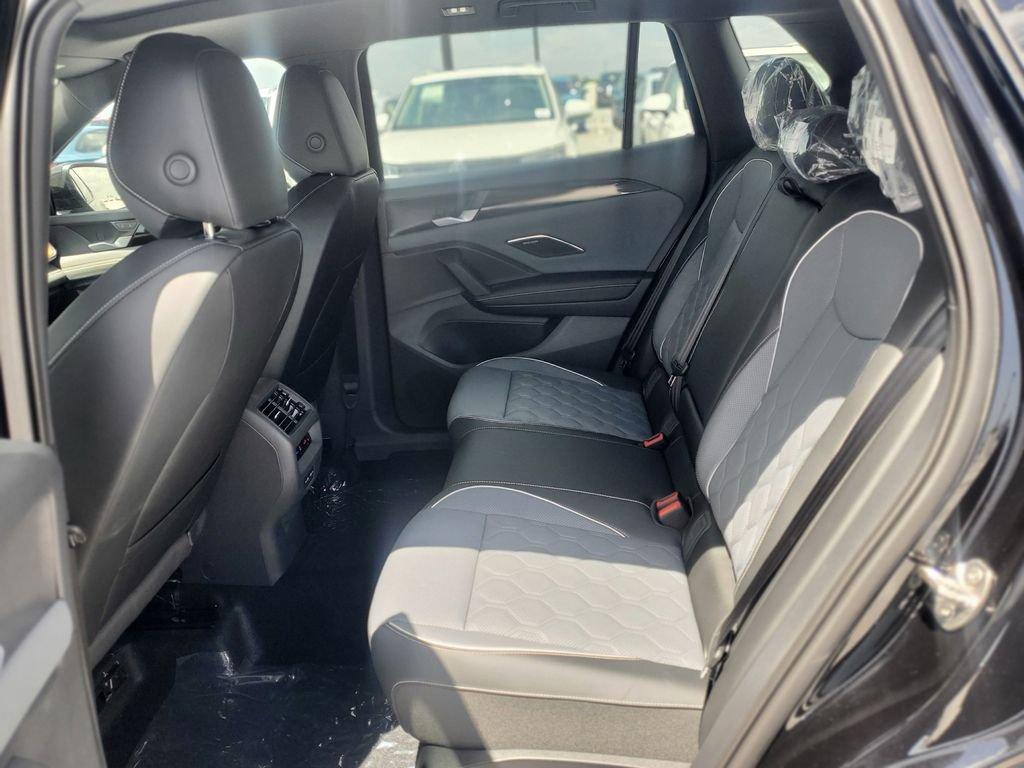 Volkswagen Tiguan 2.0T Sel R-Line Turbo With Navigation & Awd - Thumbnail 7