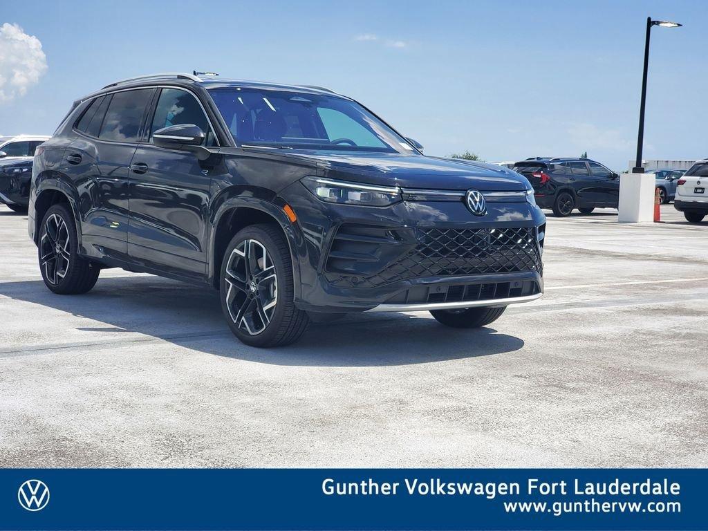 Volkswagen Tiguan 2.0T Sel R-Line Turbo With Navigation & Awd - Thumbnail 2