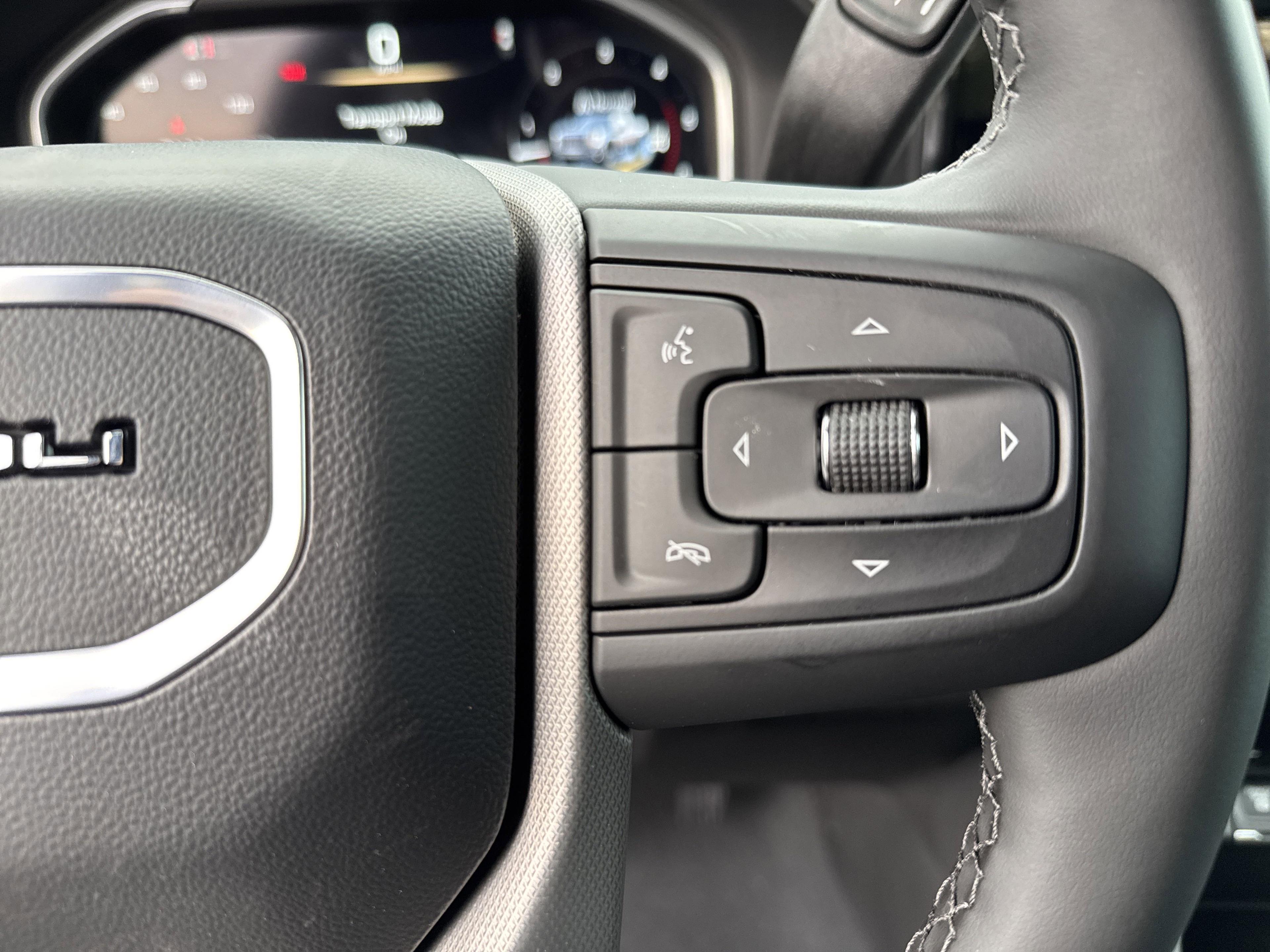 GMC Sierra 2500 Hd Denali Four Wheel Drive Crew Cab - Thumbnail 19