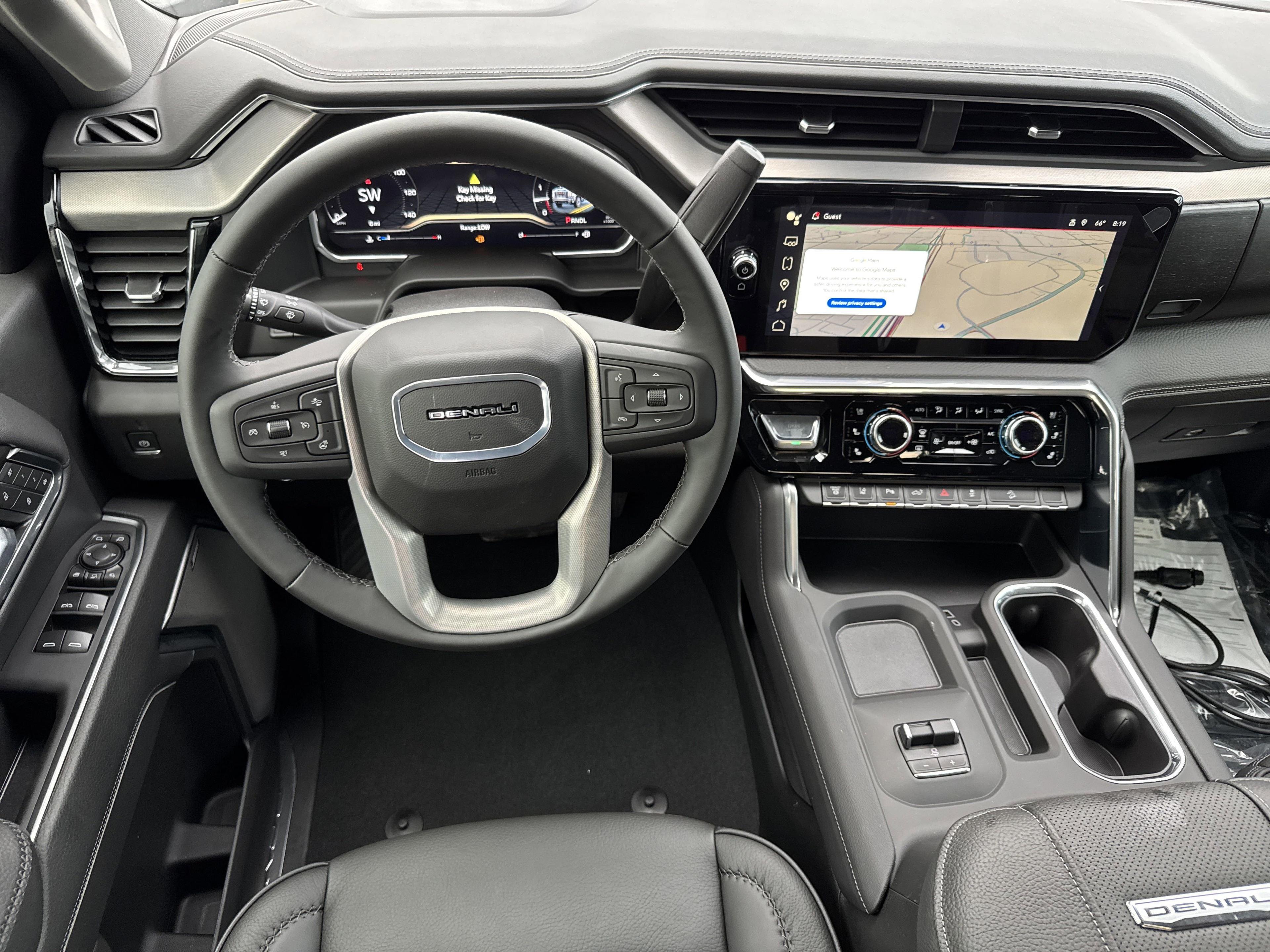 GMC Sierra 2500 Hd Denali Four Wheel Drive Crew Cab - Thumbnail 16