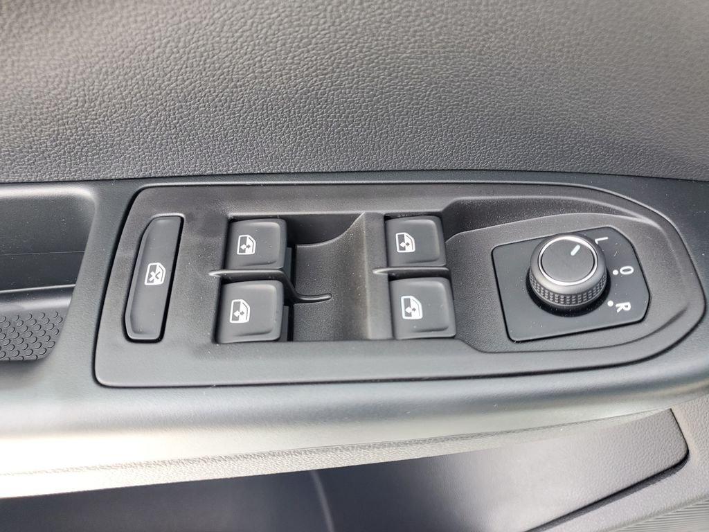 Volkswagen Taos 1.5T S - Thumbnail 14