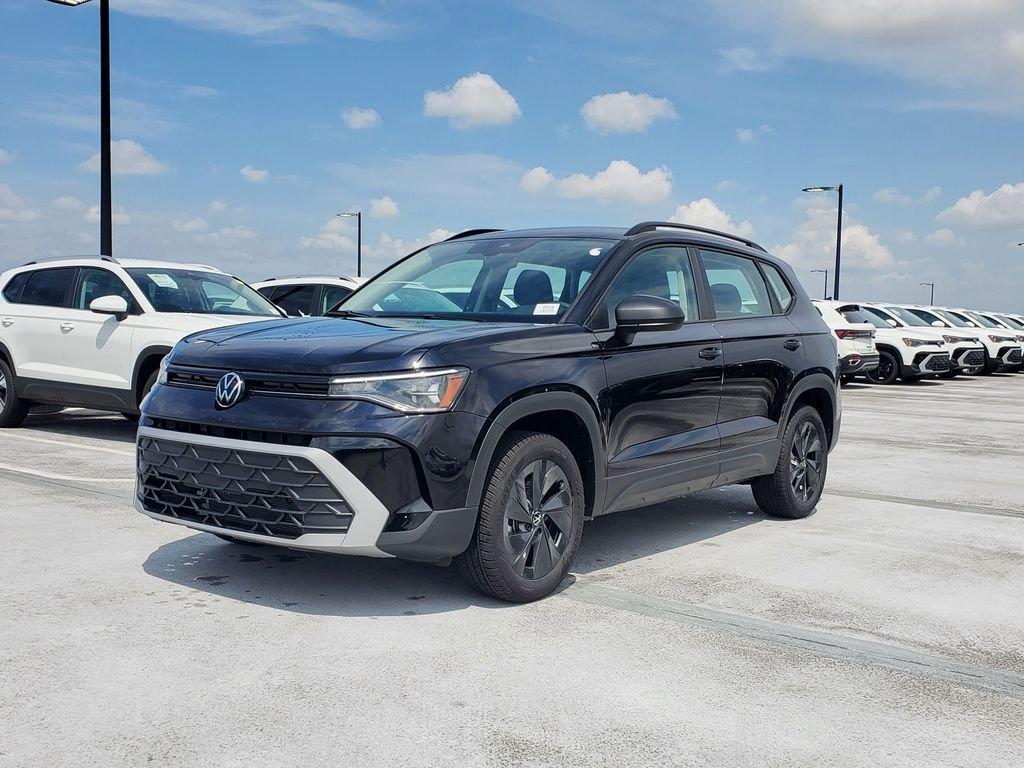 Volkswagen Taos 1.5T S - Thumbnail 3