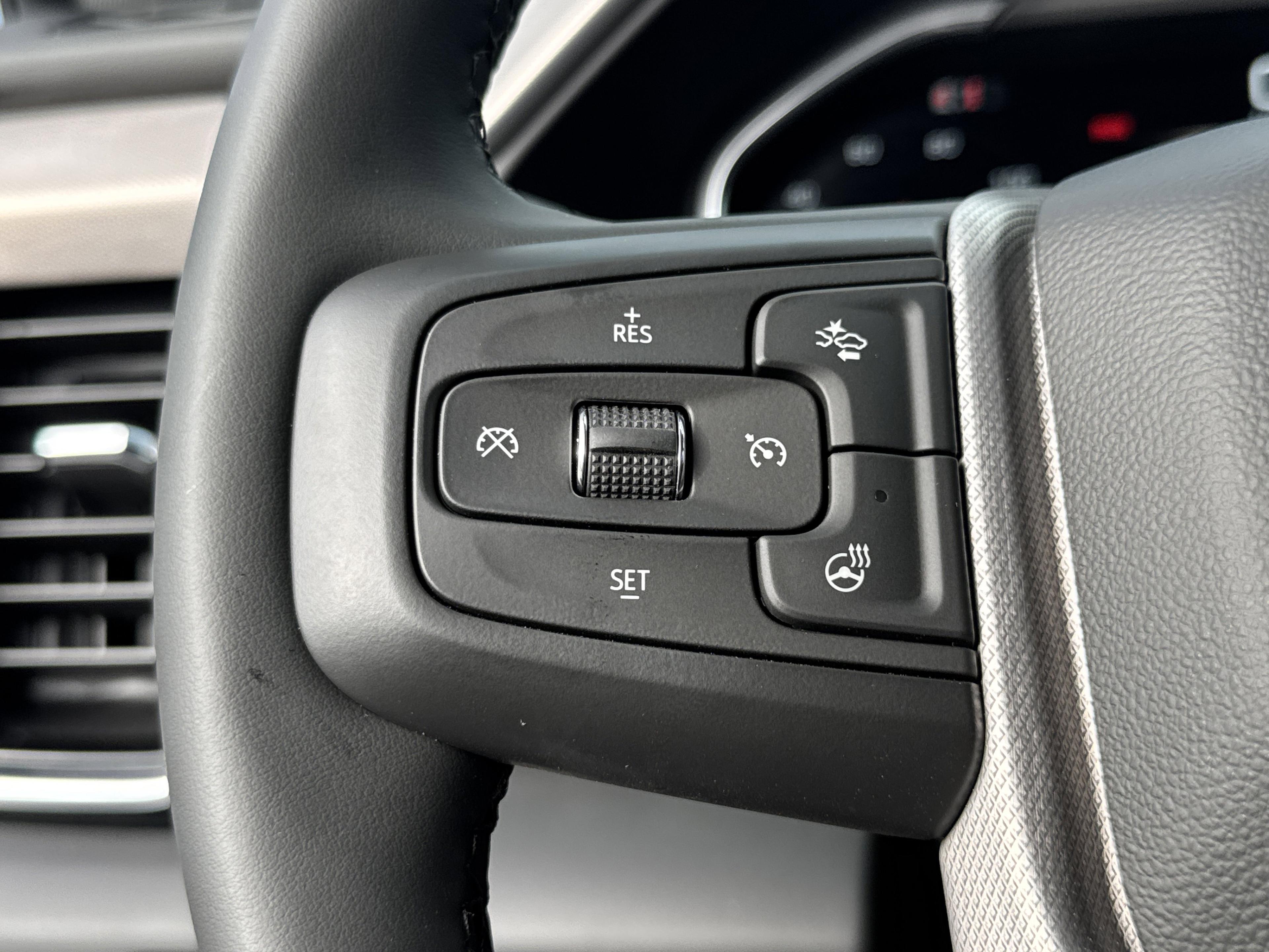 GMC Sierra 2500 Hd Denali Four Wheel Drive Crew Cab - Thumbnail 18