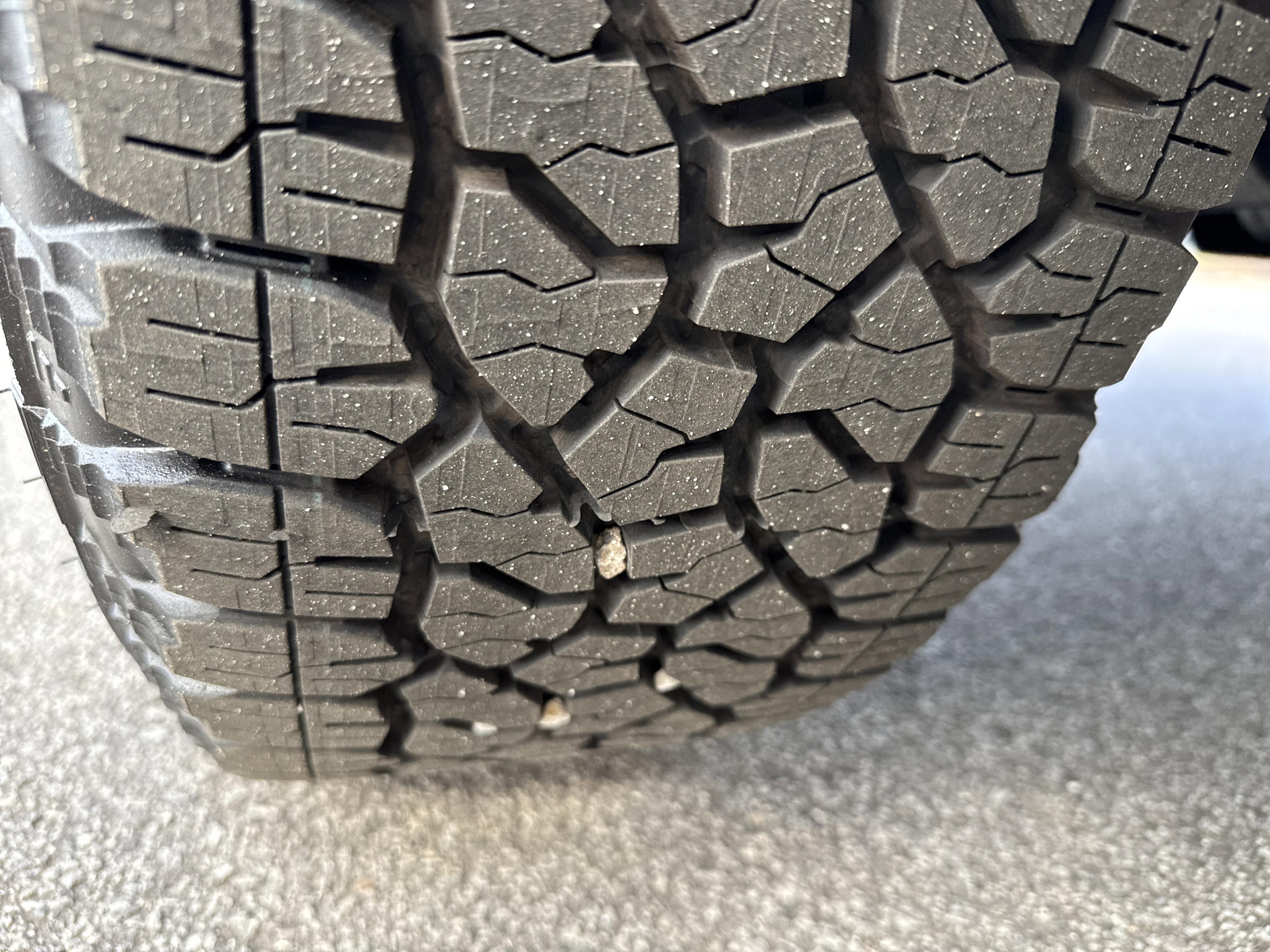 GMC Sierra 2500 Hd Denali Four Wheel Drive Crew Cab - Thumbnail 11