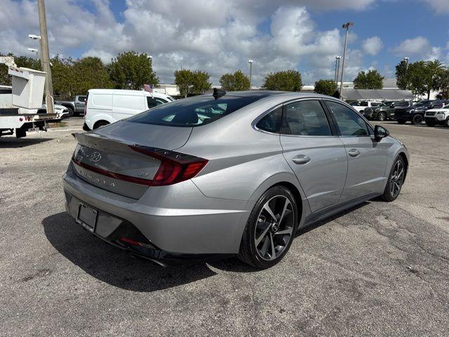 Hyundai Sonata Sel Plus In Hollywood Fl | Kmhl44J29Pa271194 | Toyota Of Hollywood'S Amazinn Used Cars - Thumbnail 3