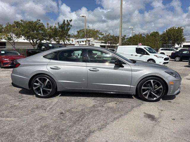 Hyundai Sonata Sel Plus In Hollywood Fl | Kmhl44J29Pa271194 | Toyota Of Hollywood'S Amazinn Used Cars - Thumbnail 2