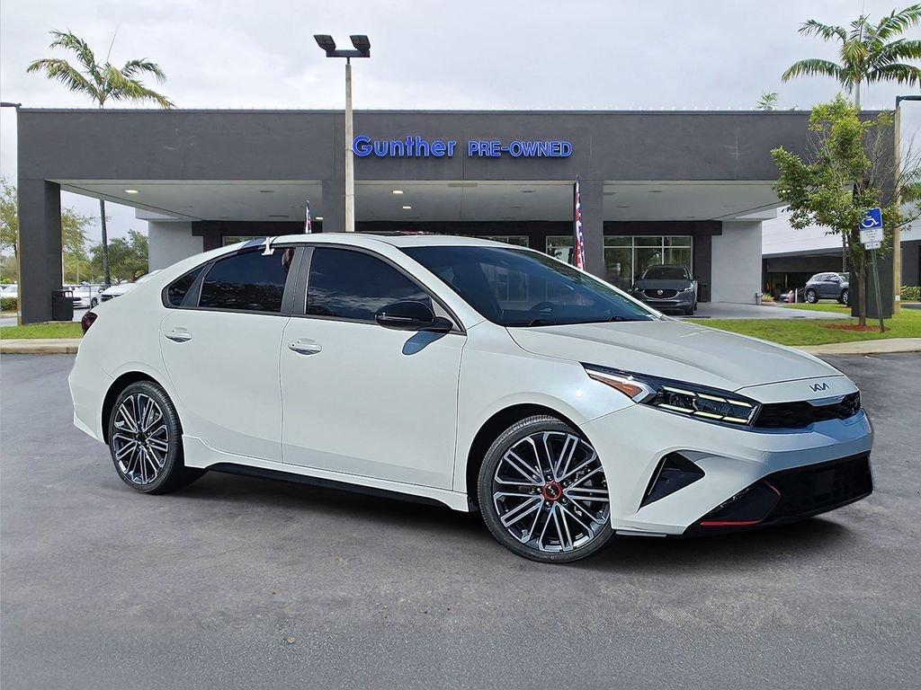 Kia Forte Gt With Navigation - Thumbnail 2