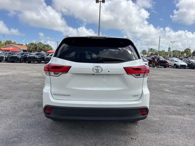 Toyota Highlander Se In Hollywood Fl | 5Tdkzrfh2Hs512268 | Toyota Of Hollywood'S Amazinn Used Cars - Thumbnail 4