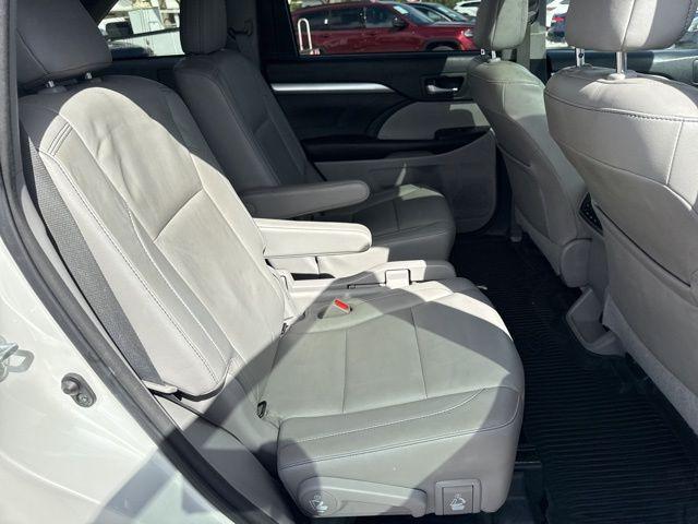 Toyota Highlander Xle In Hollywood Fl | 5Tdjzrfh6Hs516108 | Toyota Of Hollywood'S Amazinn Used Cars - Thumbnail 14