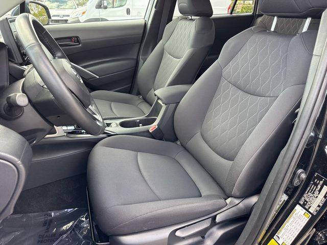 Toyota Corolla Cross Le In Hollywood Fl | 7Mubaaag4Rv088445 | Toyota Of Hollywood'S Amazinn Used Cars - Thumbnail 10